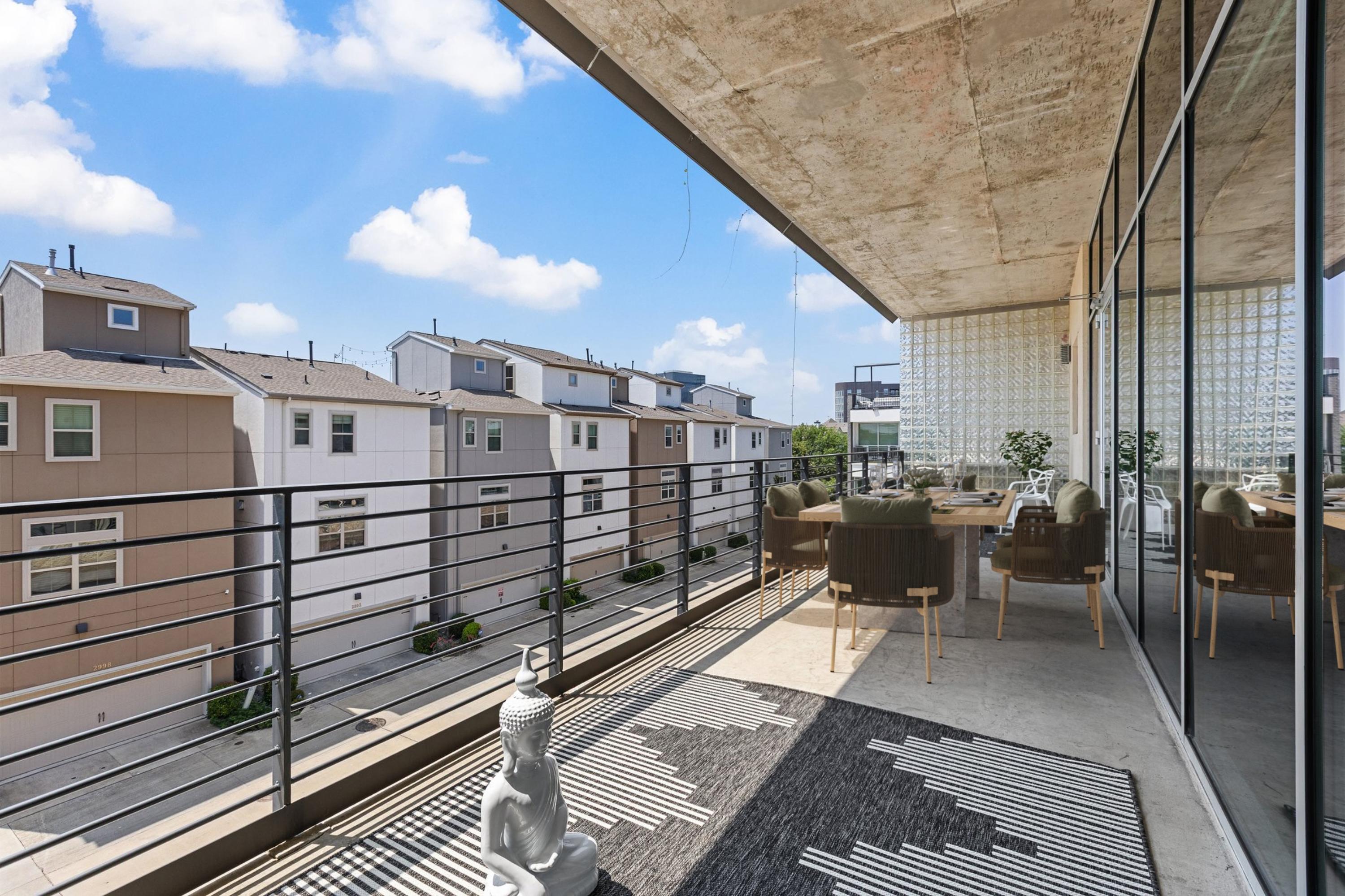  Industrial Sophistication Meets Boutique Loft Living in Downtown Dallas - 物件實景