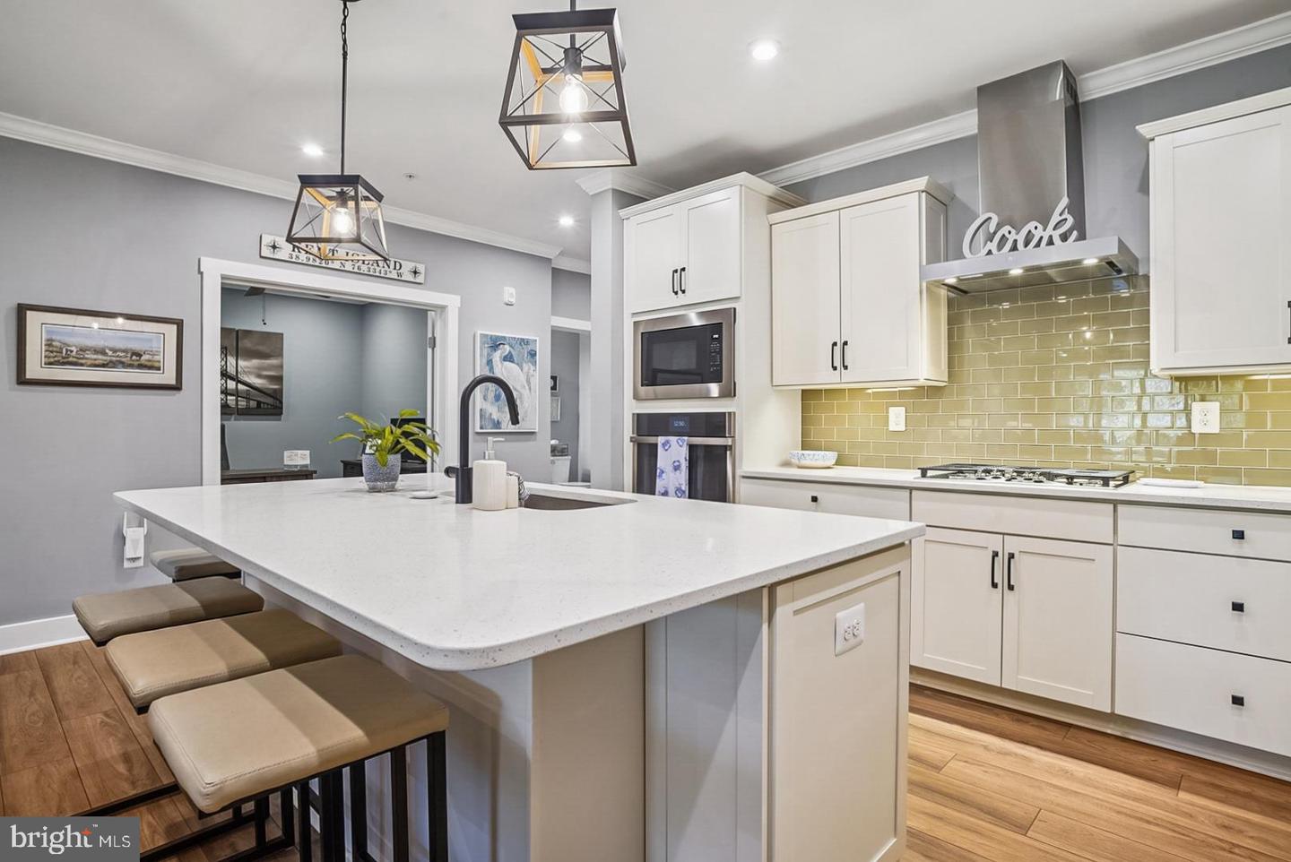 Chester, Maryland, 21619, United States, 2 Bedrooms Bedrooms, ,3 BathroomsBathrooms,Residential,For Sale,1968949