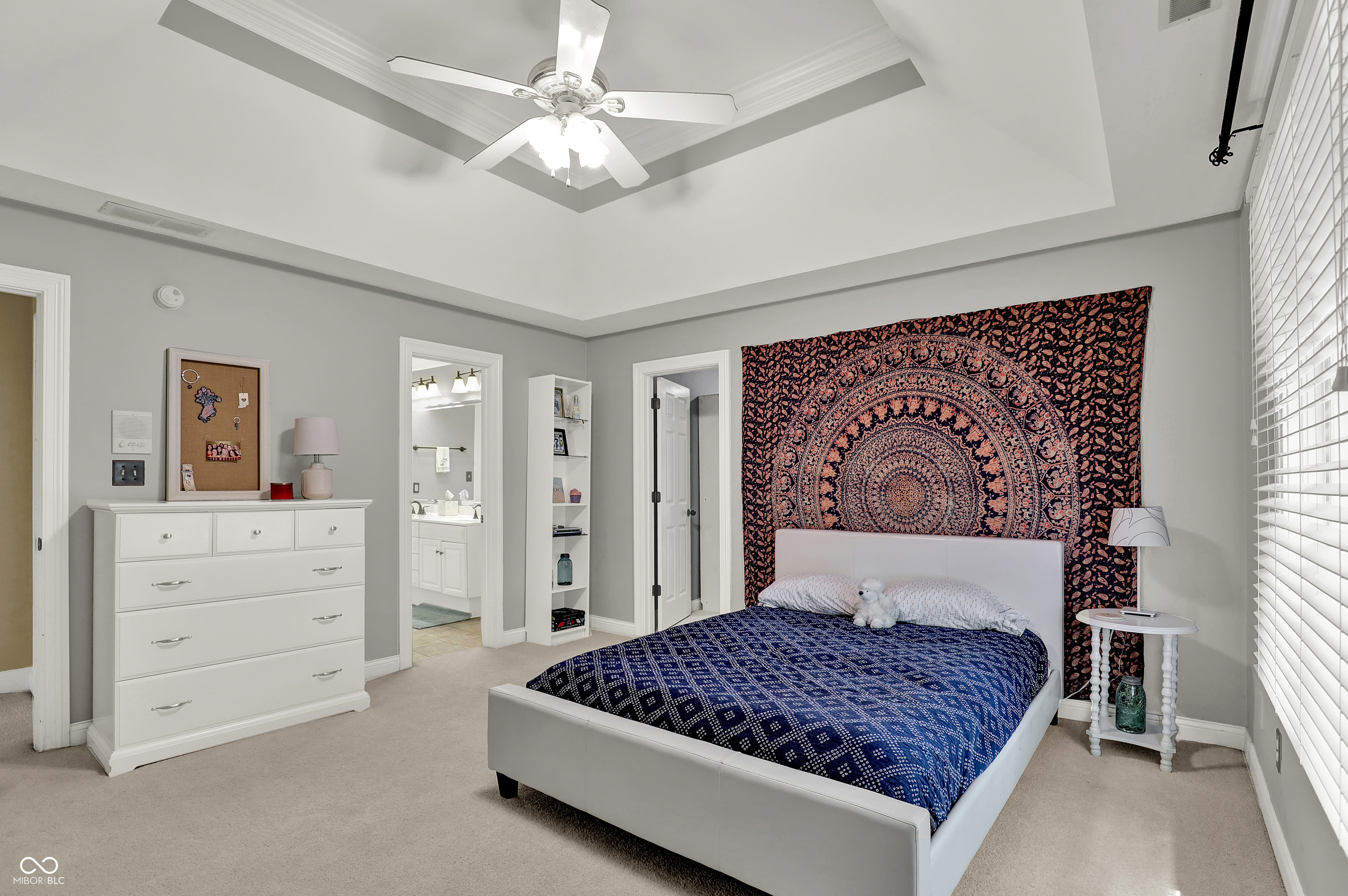 Zionsville, Indiana, 46077, United States, 5 Bedrooms Bedrooms, ,5 BathroomsBathrooms,Residential,For Sale,1978641