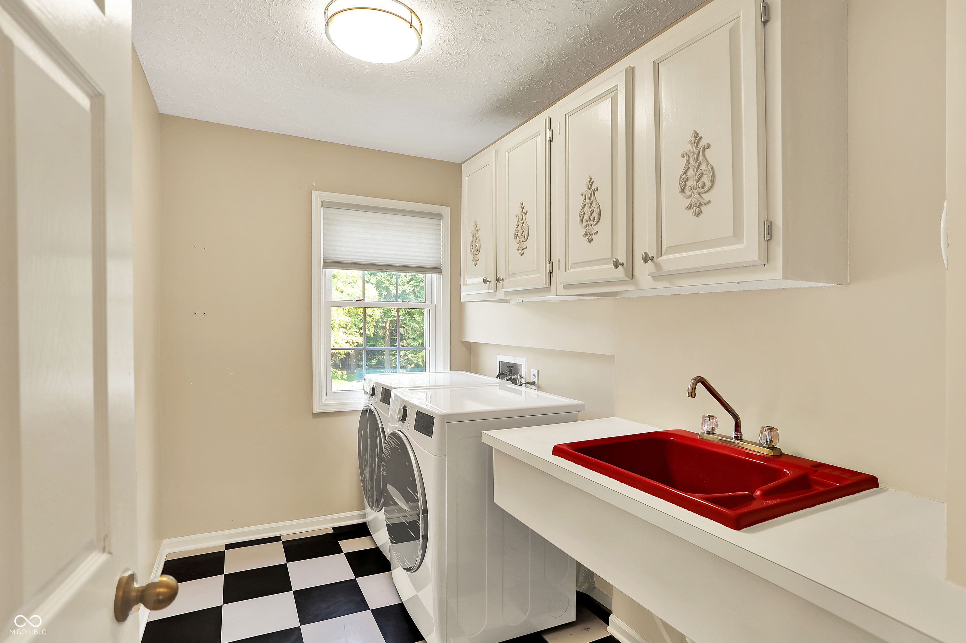 Carmel, Indiana, 46290, United States, 5 Bedrooms Bedrooms, ,4 BathroomsBathrooms,Residential,For Sale,1920865