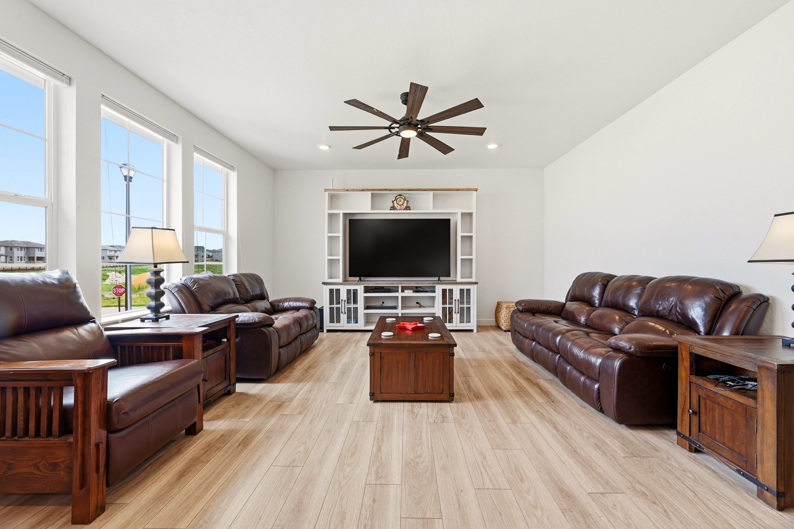Thornton, Colorado, 80602, United States, 4 Bedrooms Bedrooms, ,2 BathroomsBathrooms,Residential,For Sale,2048657