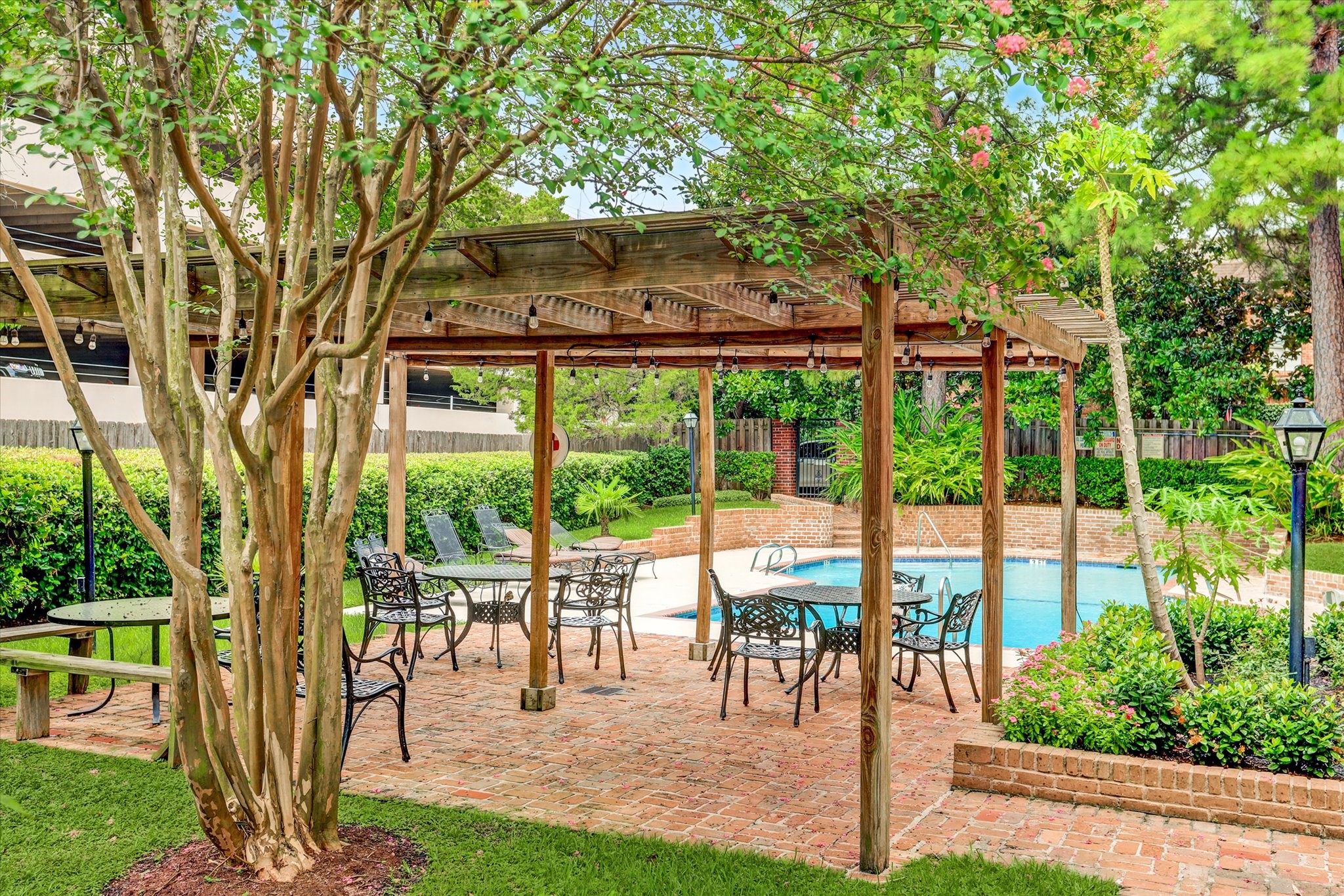  4832 Post Oak Timber Drive - 物件實景