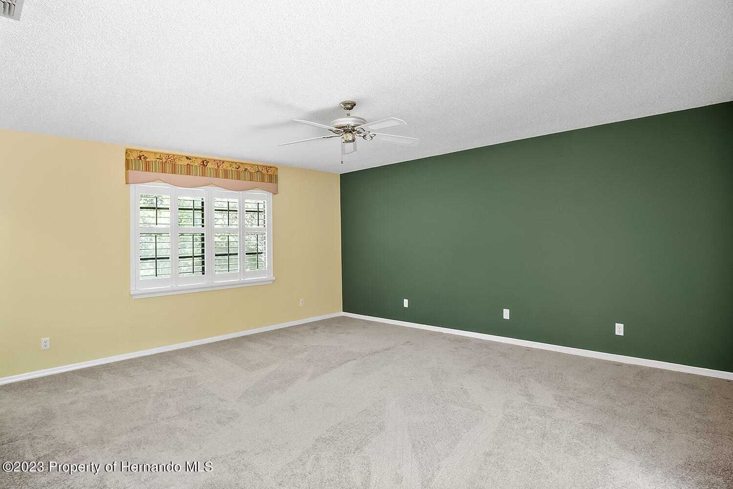 Weeki Wachee, Florida, 34607, United States, 4 Bedrooms Bedrooms, ,5 BathroomsBathrooms,Residential,For Sale,1944621