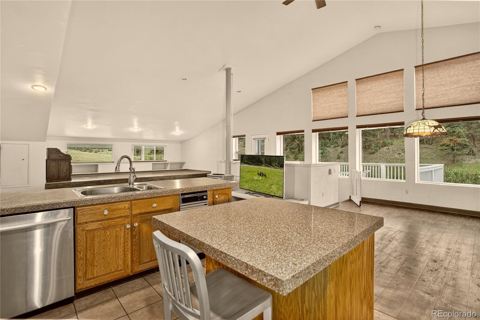 Evergreen, Colorado, 80439, United States, 2 Bedrooms Bedrooms, ,4 BathroomsBathrooms,Residential,For Sale,1951155