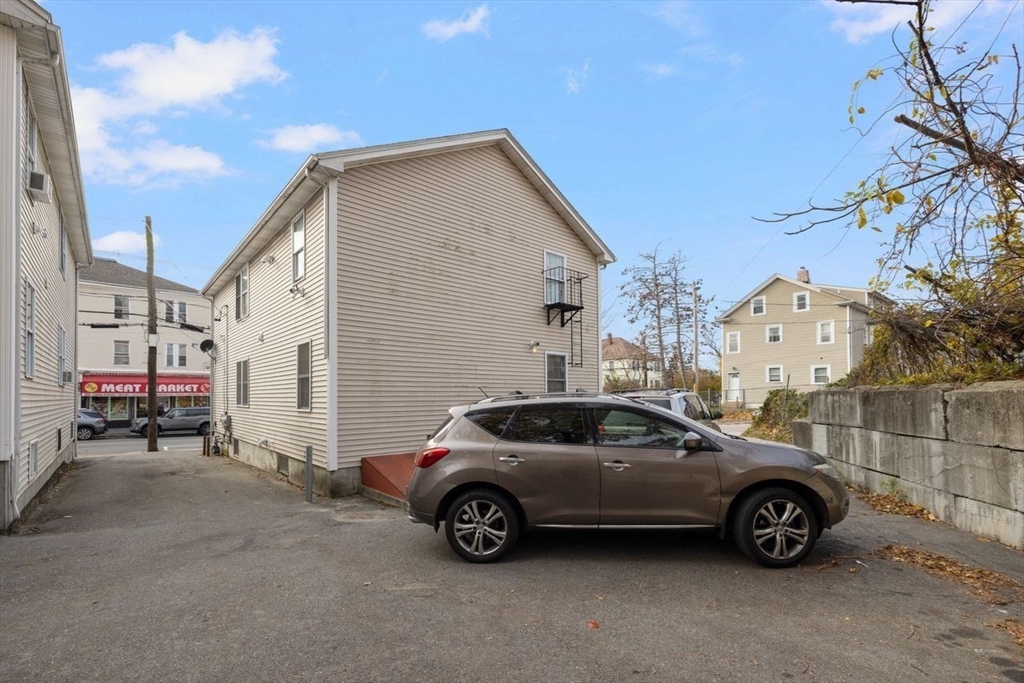 Providence, Rhode Island, 02920, United States, 6 Bedrooms Bedrooms, ,2 BathroomsBathrooms,Residential,For Sale,1997016