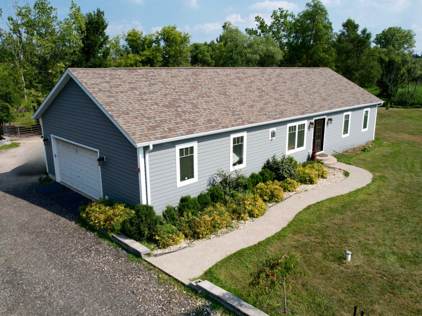 Wadsworth, Illinois, 60083, United States, 3 Bedrooms Bedrooms, ,2 BathroomsBathrooms,Residential,For Sale,1924049