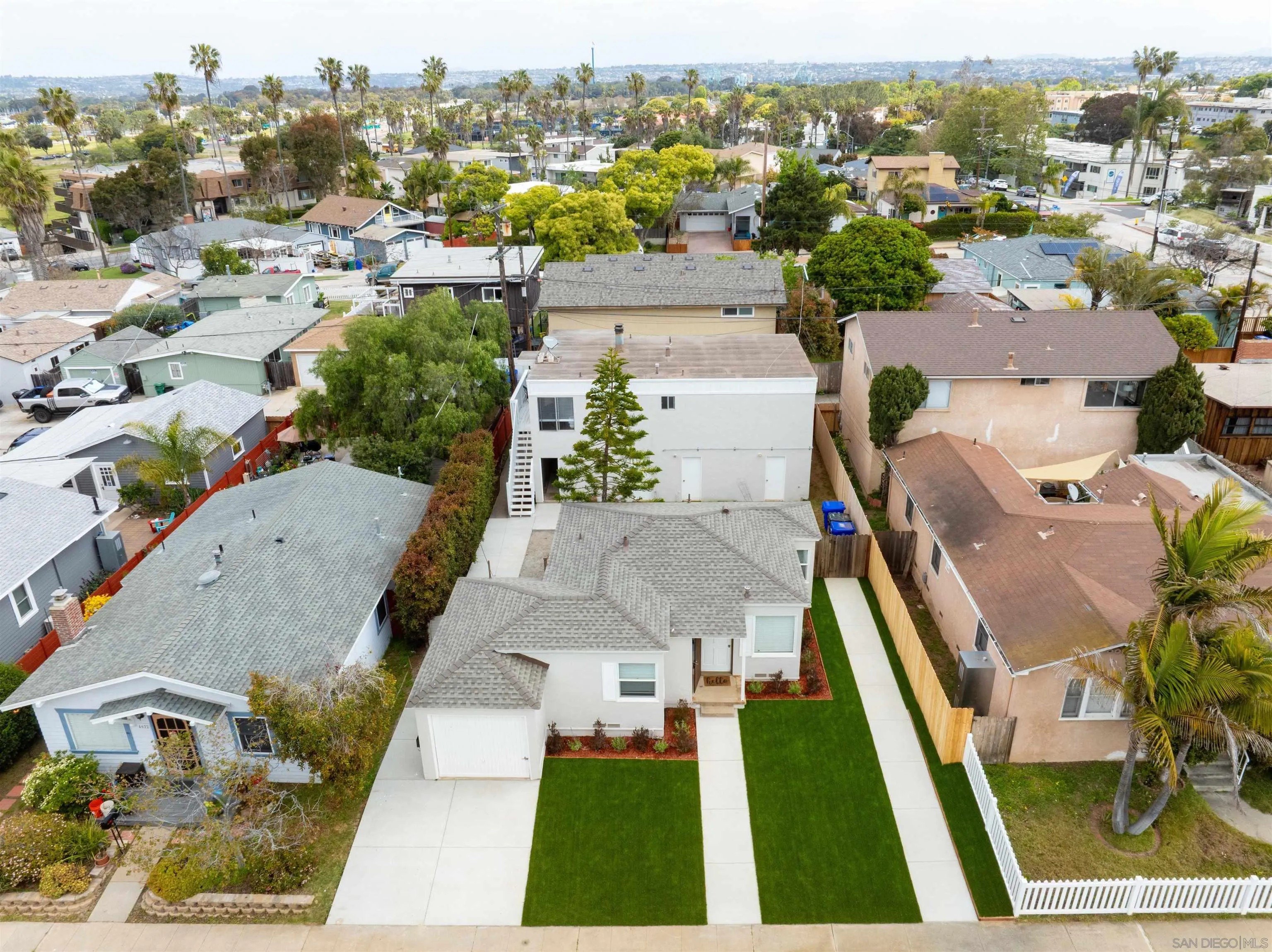 San Diego, California, 92107, United States, 4 Bedrooms Bedrooms, ,1 BathroomBathrooms,Residential,For Sale,1912111