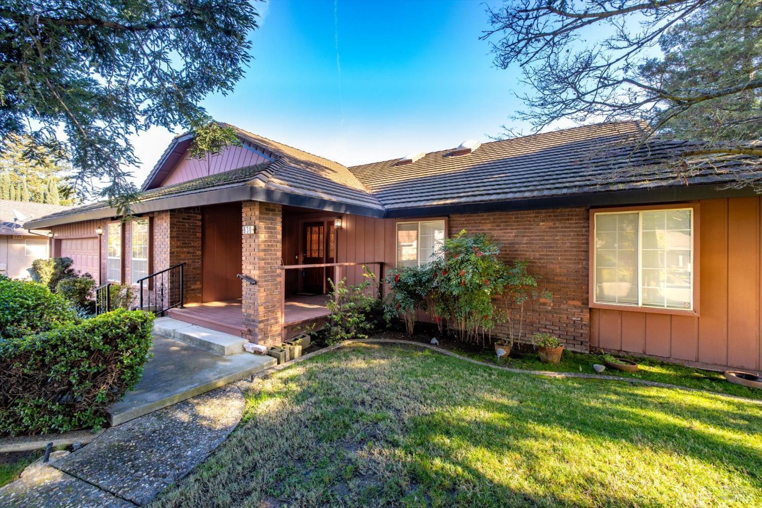 Dixon, California, 95620, United States, 3 Bedrooms Bedrooms, ,3 BathroomsBathrooms,Residential,For Sale,2012017