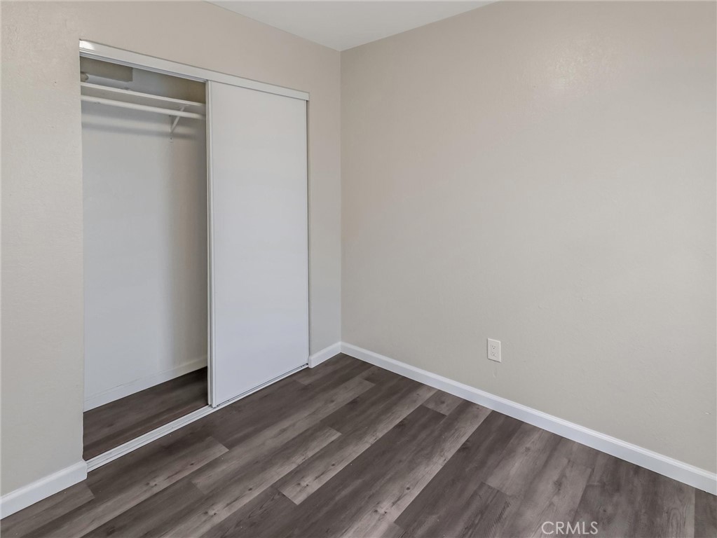 Los Angeles, California, 90003, United States, 5 Bedrooms Bedrooms, ,3 BathroomsBathrooms,Residential,For Sale,1935114