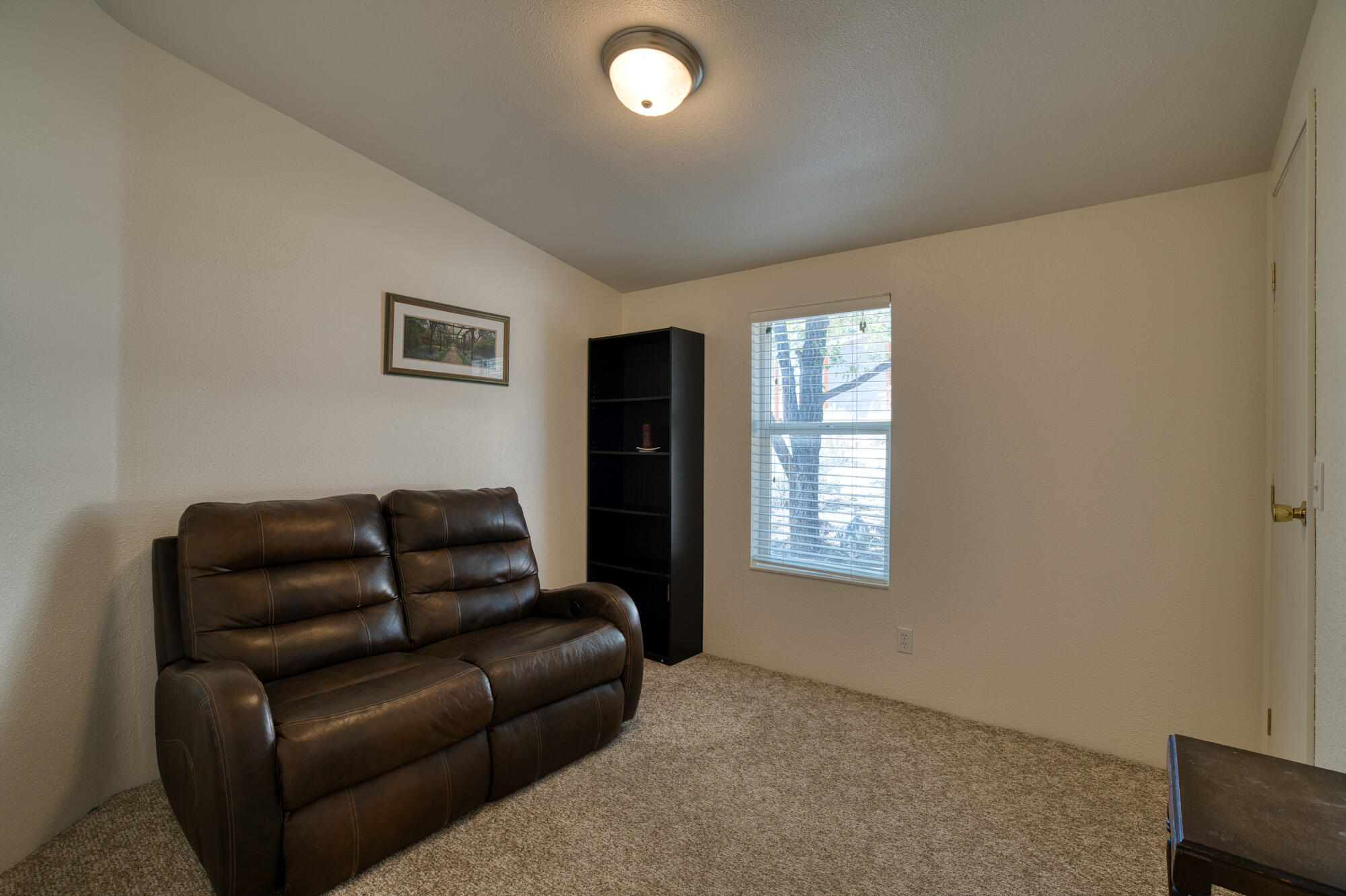 Bend, Oregon, 97701, United States, 3 Bedrooms Bedrooms, ,2 BathroomsBathrooms,Residential,For Sale,1905887