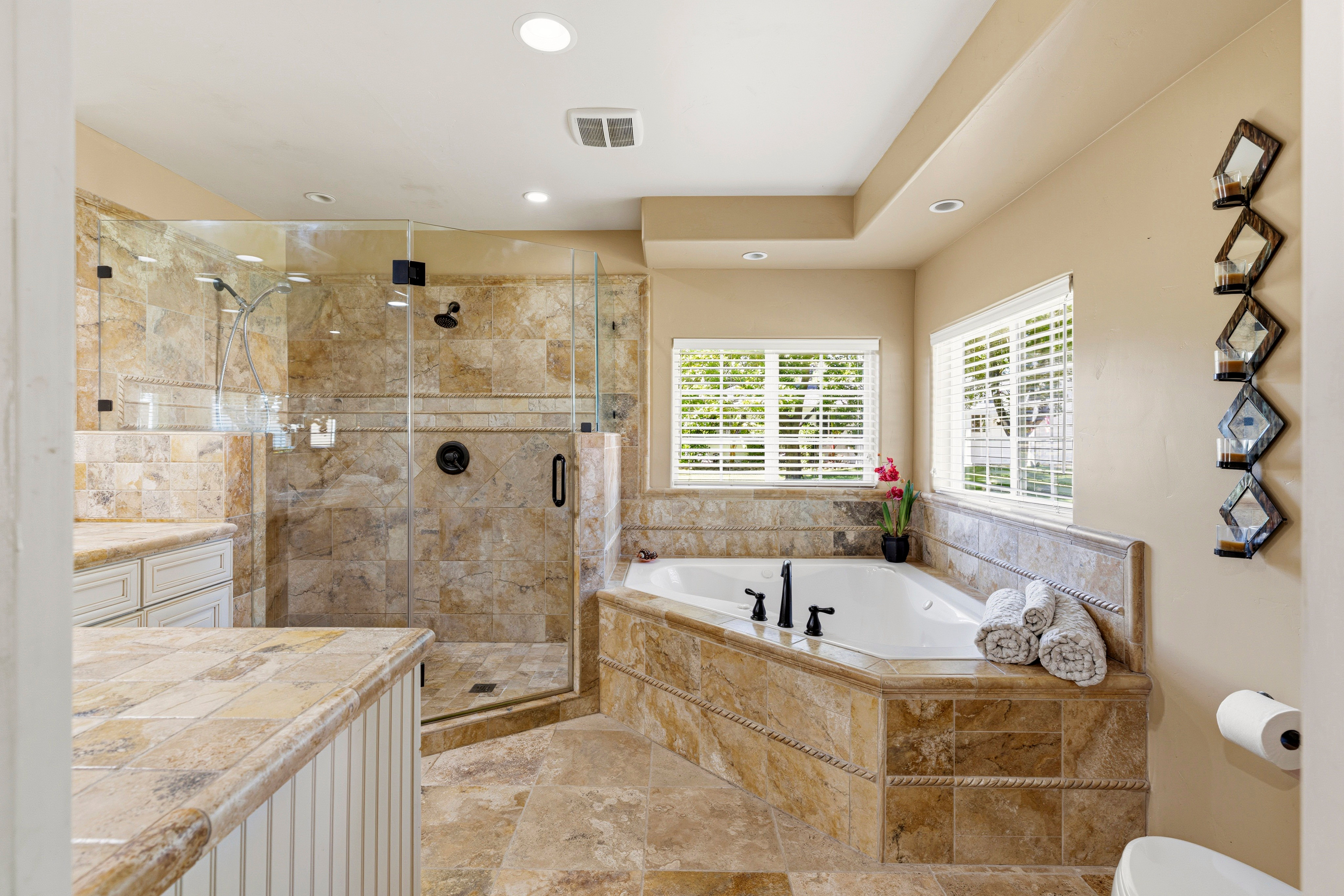  8723 Phoenix Avenue, Fair Oaks, CA 95628 - 物件實景