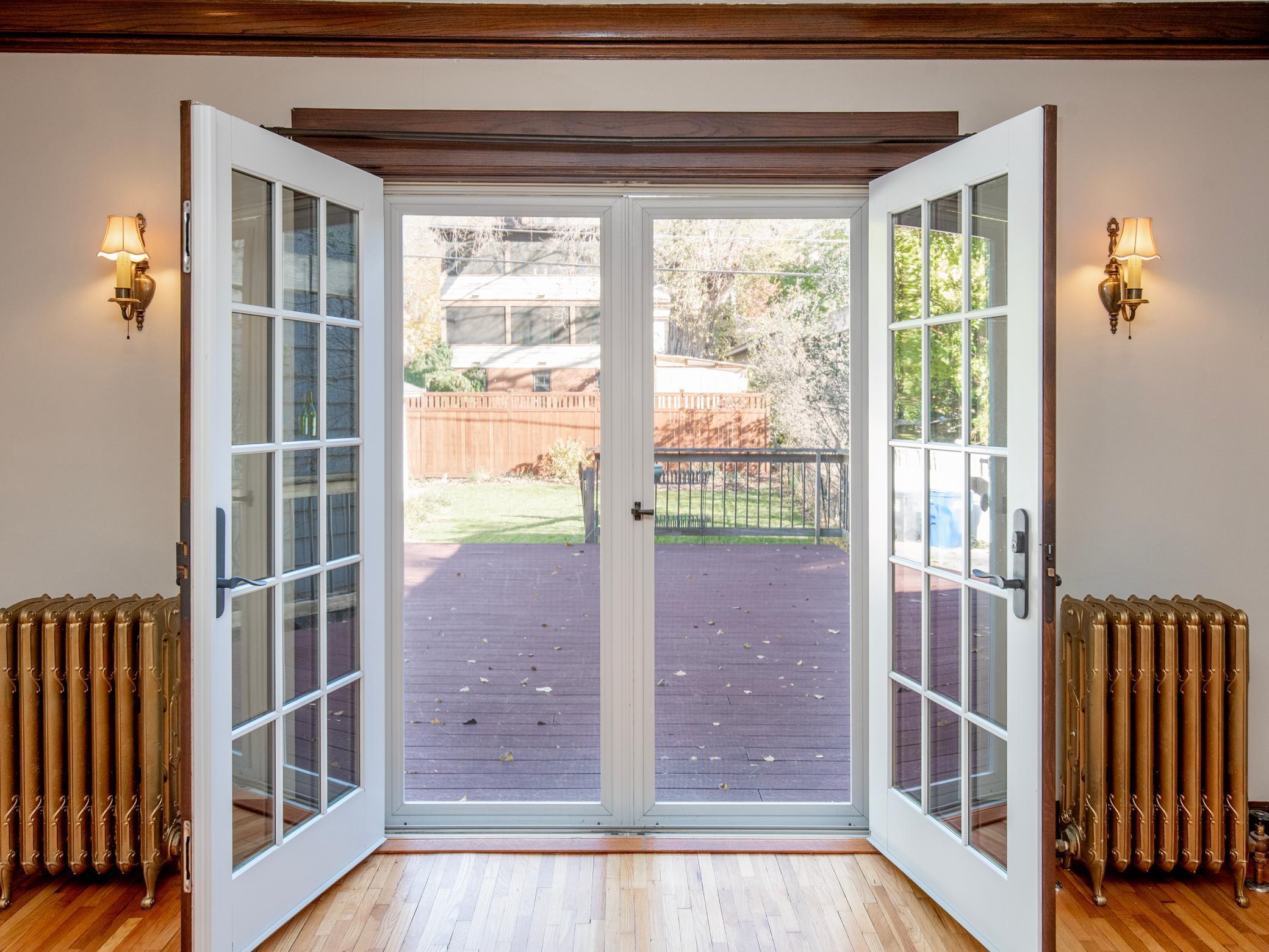 Saint Paul, Minnesota, 55104, United States, 3 Bedrooms Bedrooms, ,1 BathroomBathrooms,Residential,For Sale,1988037