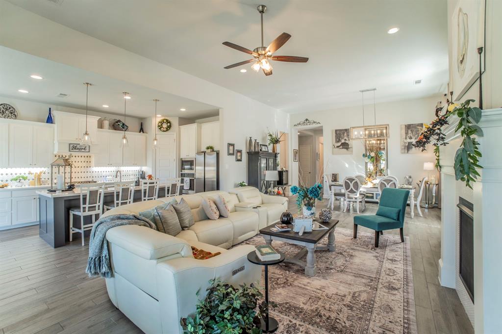 Midlothian, Texas, 76065, United States, 4 Bedrooms Bedrooms, ,4 BathroomsBathrooms,Residential,For Sale,2005390