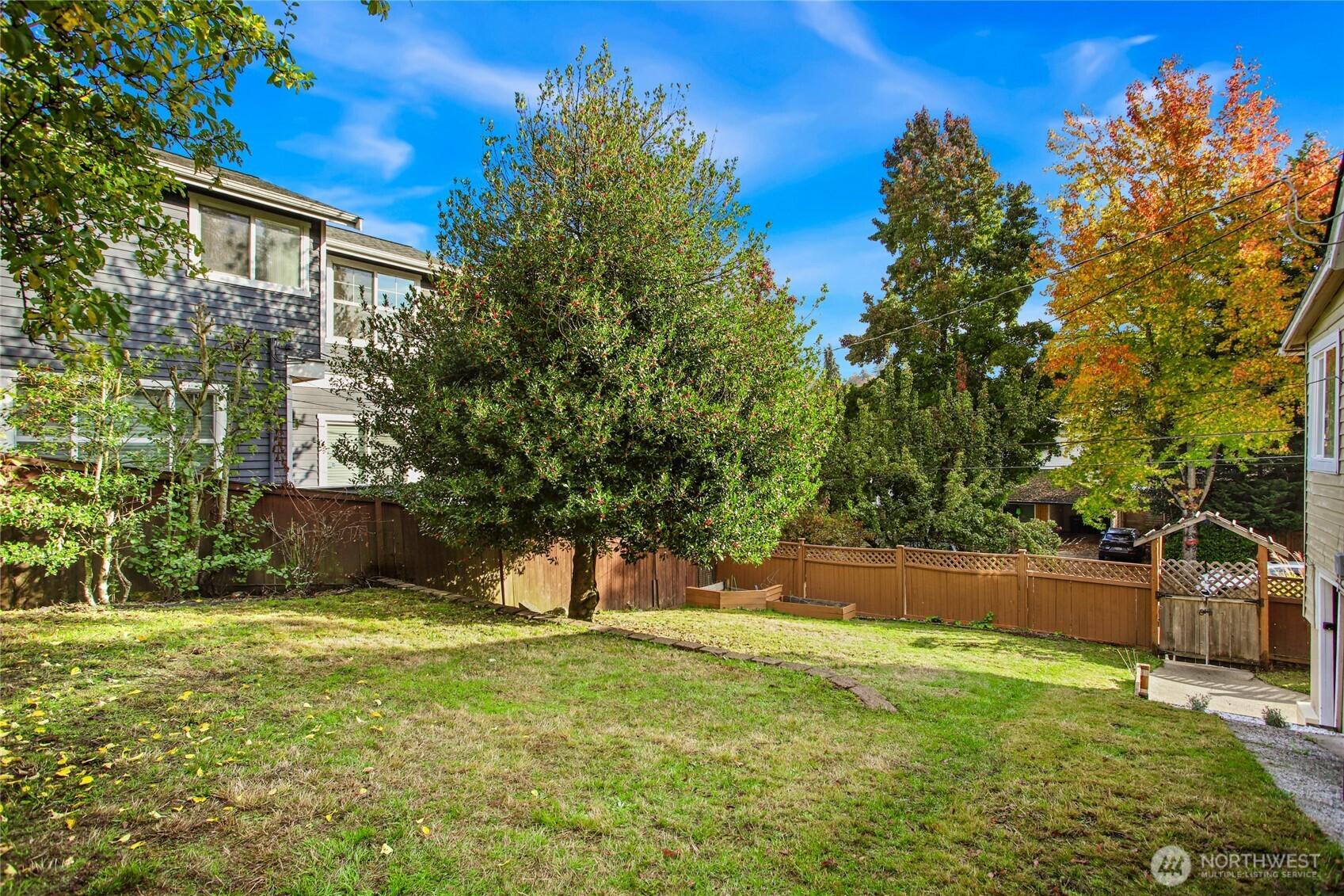 SEATTLE, Washington, 98122, United States, 3 Bedrooms Bedrooms, ,2 BathroomsBathrooms,Residential,For Sale,1987926