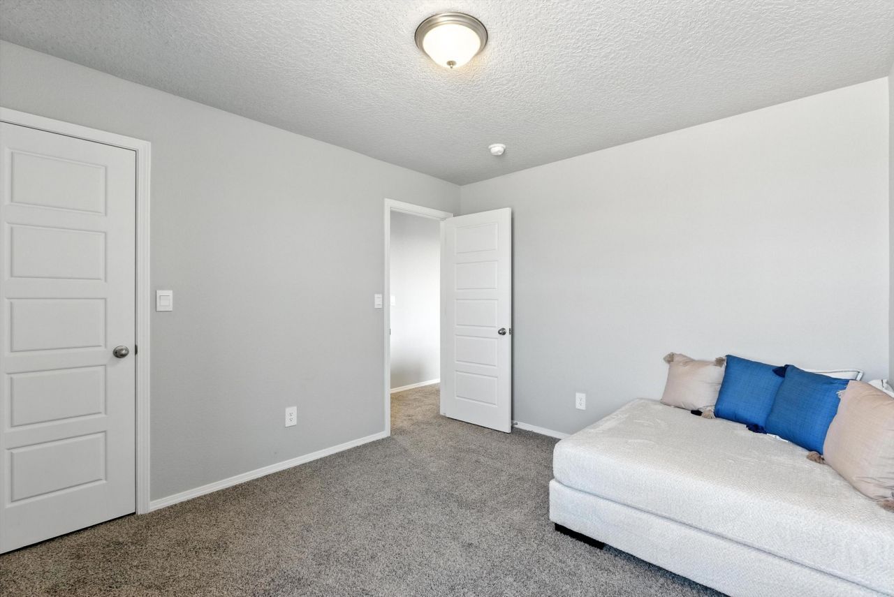 Rio Rancho, New Mexico, 87124, United States, 4 Bedrooms Bedrooms, ,3 BathroomsBathrooms,Residential,For Sale,1868349