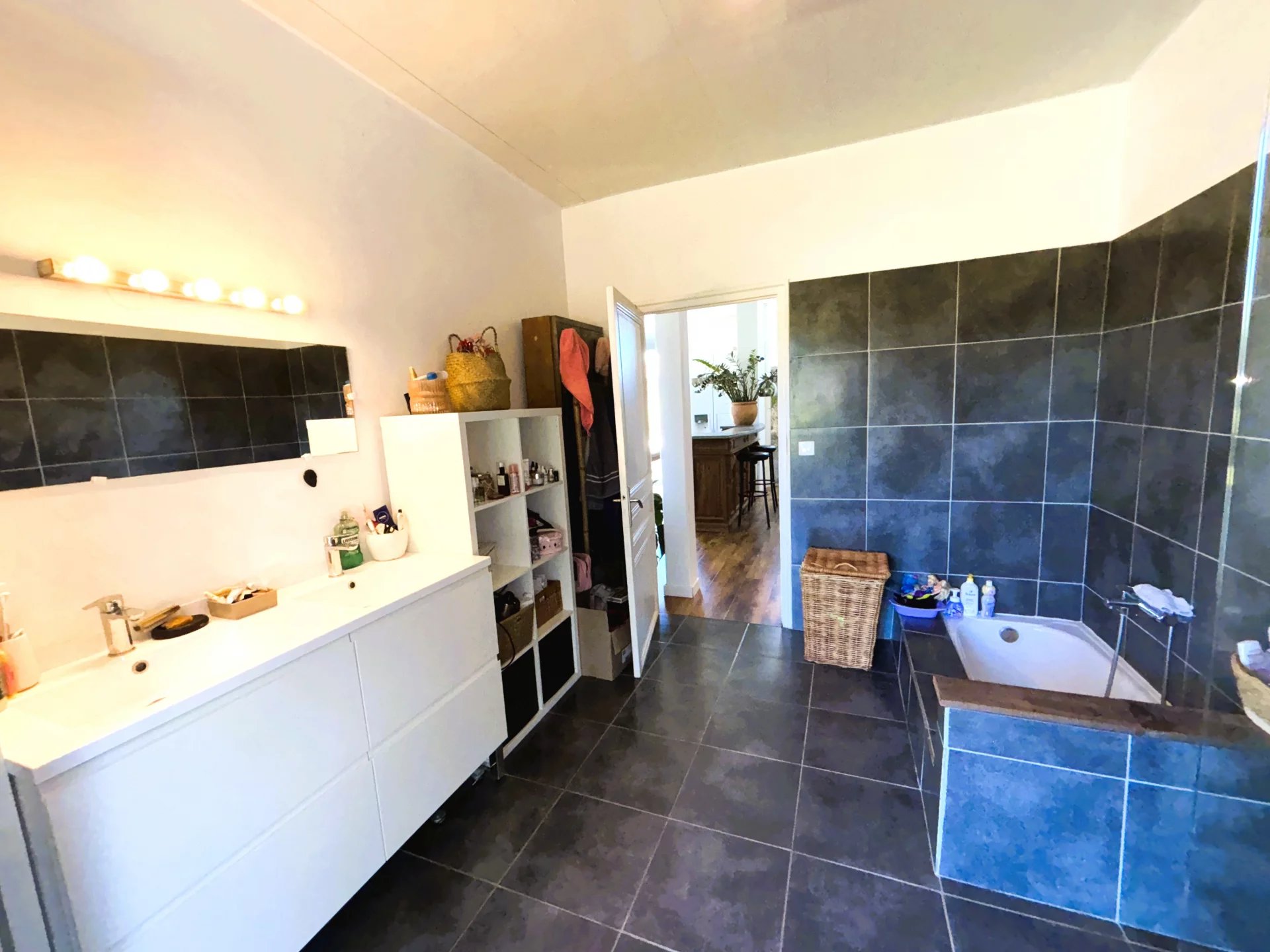 Bormes-les-Mimosas, Provence-Alpes-Côte d’Azur, 83230, FR, 5 Bedrooms Bedrooms, ,Residential,For Sale,1942305