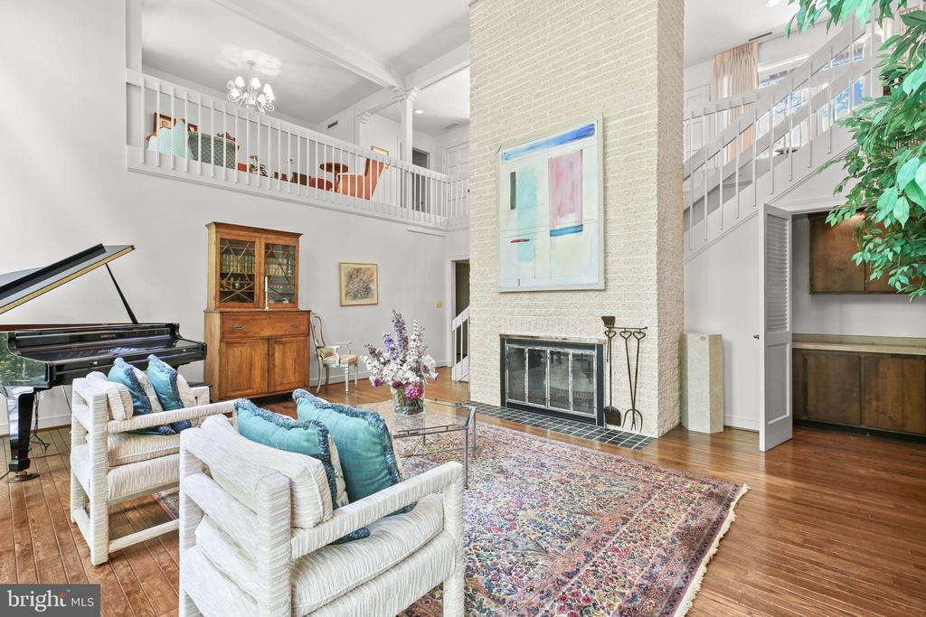 Fredericksburg, Virginia, 22401, United States, 4 Bedrooms Bedrooms, ,4 BathroomsBathrooms,Residential,For Sale,1917232