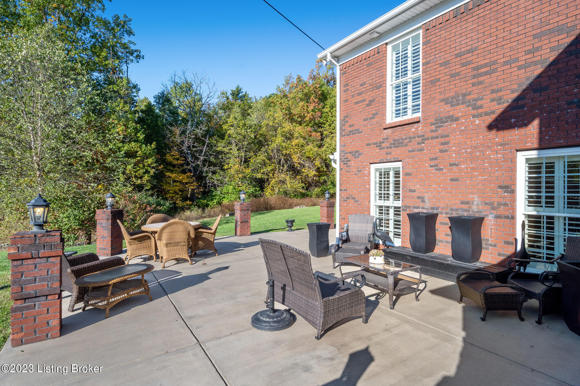 La Grange, Kentucky, 40031, United States, 5 Bedrooms Bedrooms, ,3 BathroomsBathrooms,Residential,For Sale,1793584