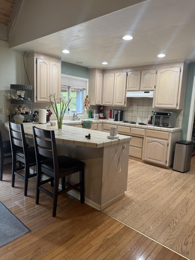 Aromas, California, 95004, United States, 3 Bedrooms Bedrooms, ,3 BathroomsBathrooms,Residential,For Sale,2048722