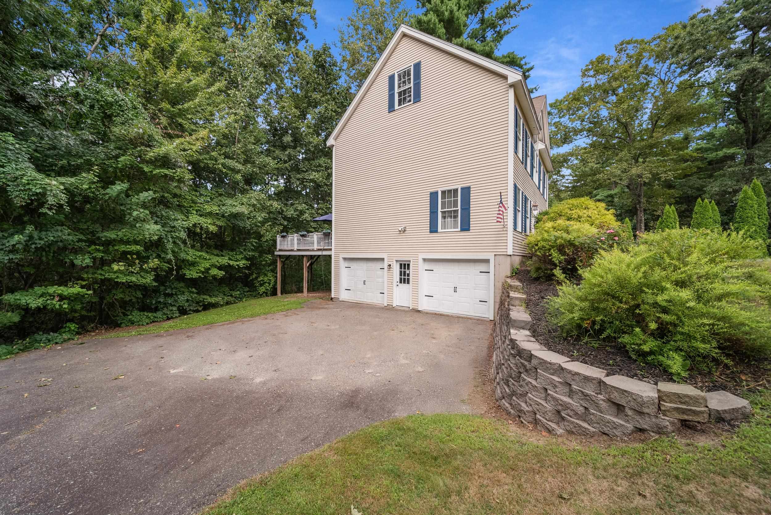 Derry, New Hampshire, 03038, United States, 3 Bedrooms Bedrooms, ,3 BathroomsBathrooms,Residential,For Sale,1885633