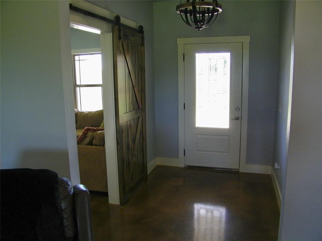 Kingfisher, Oklahoma, 73750, United States, 4 Bedrooms Bedrooms, ,3 BathroomsBathrooms,Residential,For Sale,1973899