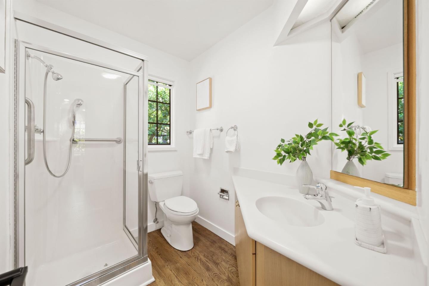 Palo Alto, California, 94301, United States, 4 Bedrooms Bedrooms, ,4 BathroomsBathrooms,Residential,For Sale,1837921