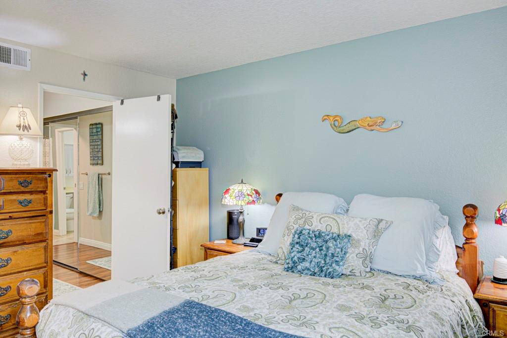 Lake Forest, California, 92630, United States, 2 Bedrooms Bedrooms, ,2 BathroomsBathrooms,Residential,For Sale,1944905
