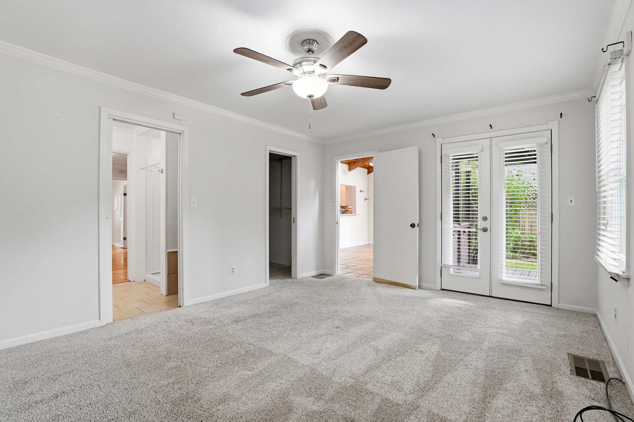  Charming Bungalow Tucked in Sought-After Lavista Park - 物件實景