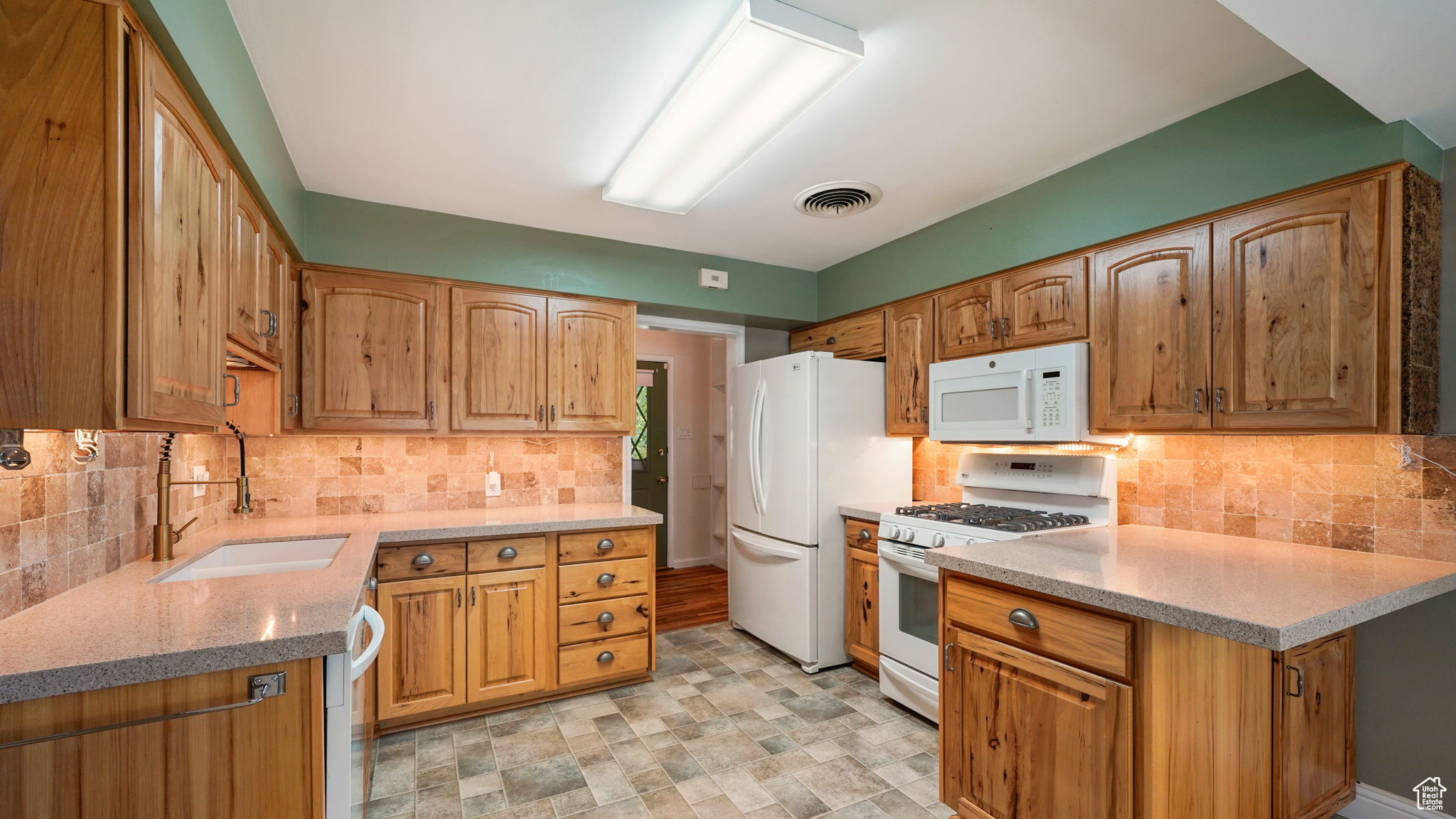 Millcreek, Utah, 84106, United States, 3 Bedrooms Bedrooms, ,1 BathroomBathrooms,Residential,For Sale,1906527