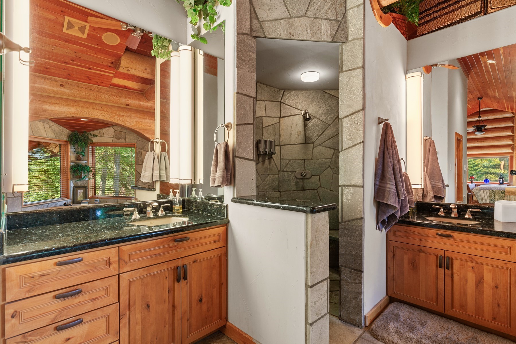  Log Estate overlooking Lake Coeur d