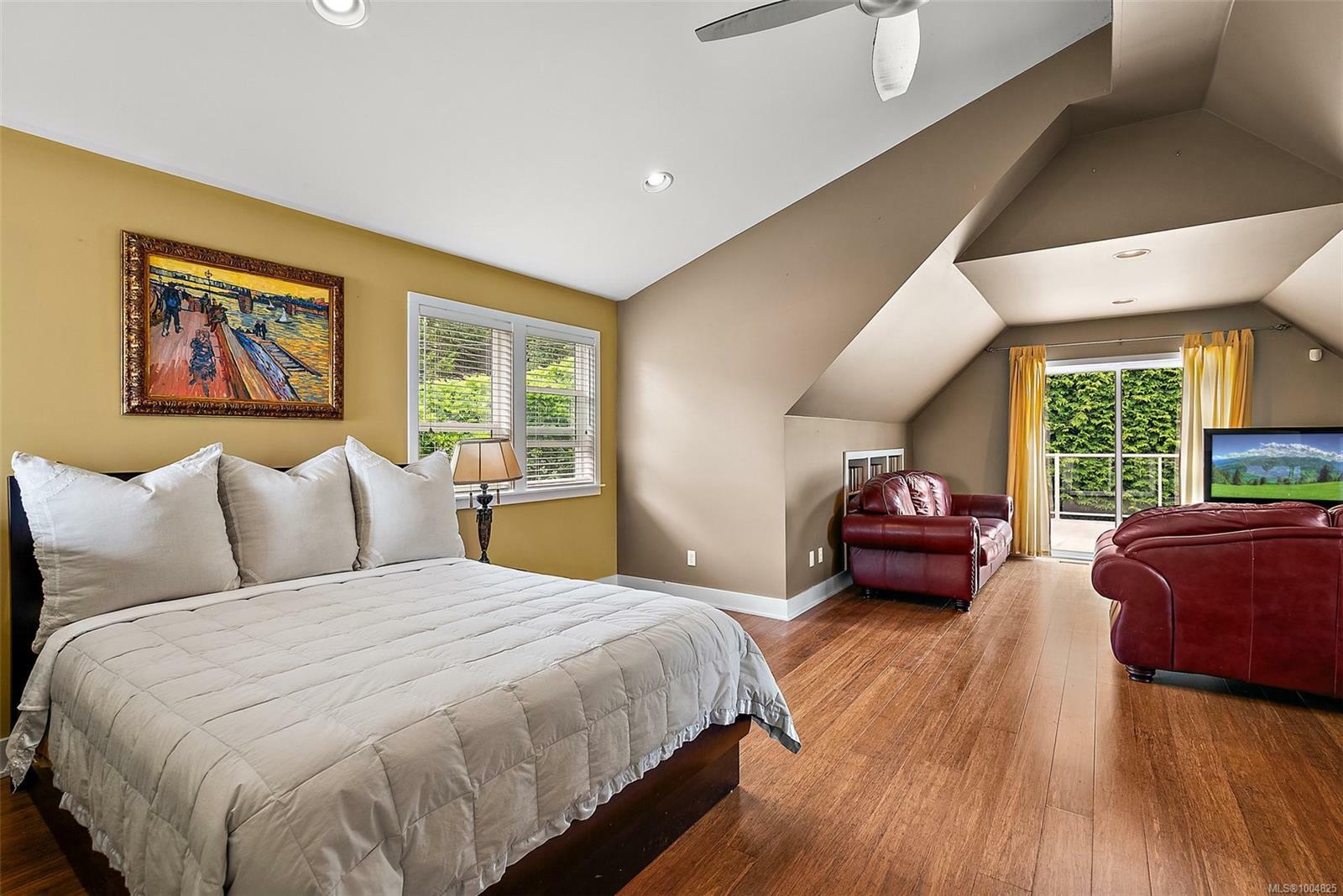 VIEW ROYAL, British Columbia, V9B 1A6, CA, 3 Bedrooms Bedrooms, ,Residential,For Sale,1883645