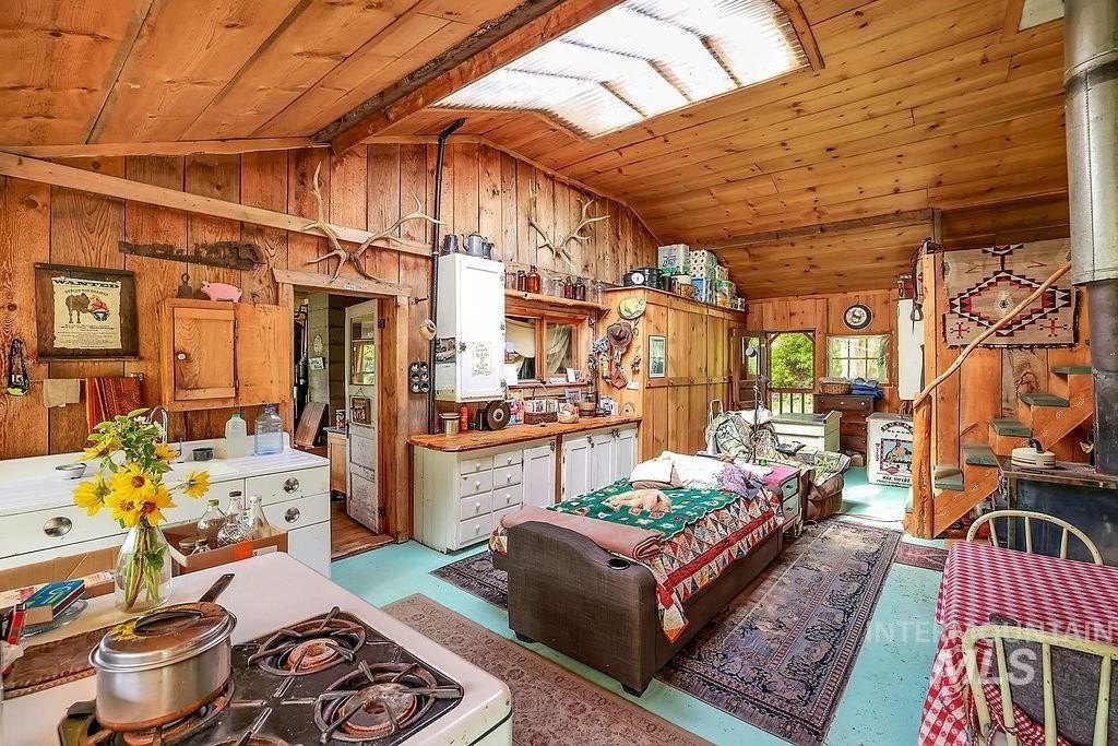Riggins, Idaho, 83549, United States, 2 Bedrooms Bedrooms, ,1 BathroomBathrooms,Residential,For Sale,1826044