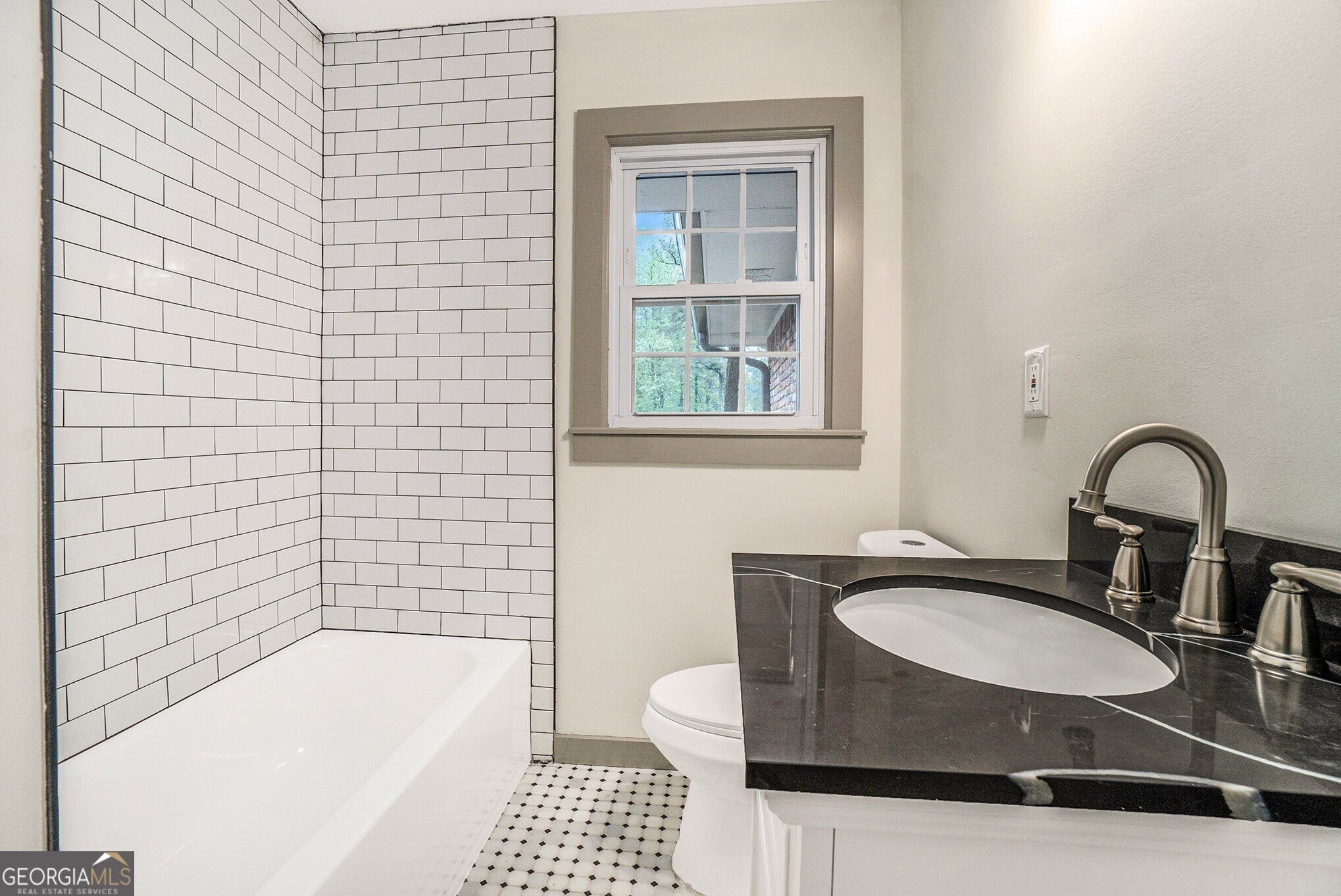 Dunwoody, Georgia, 30360, United States, 3 Bedrooms Bedrooms, ,2 BathroomsBathrooms,Residential,For Sale,1859063