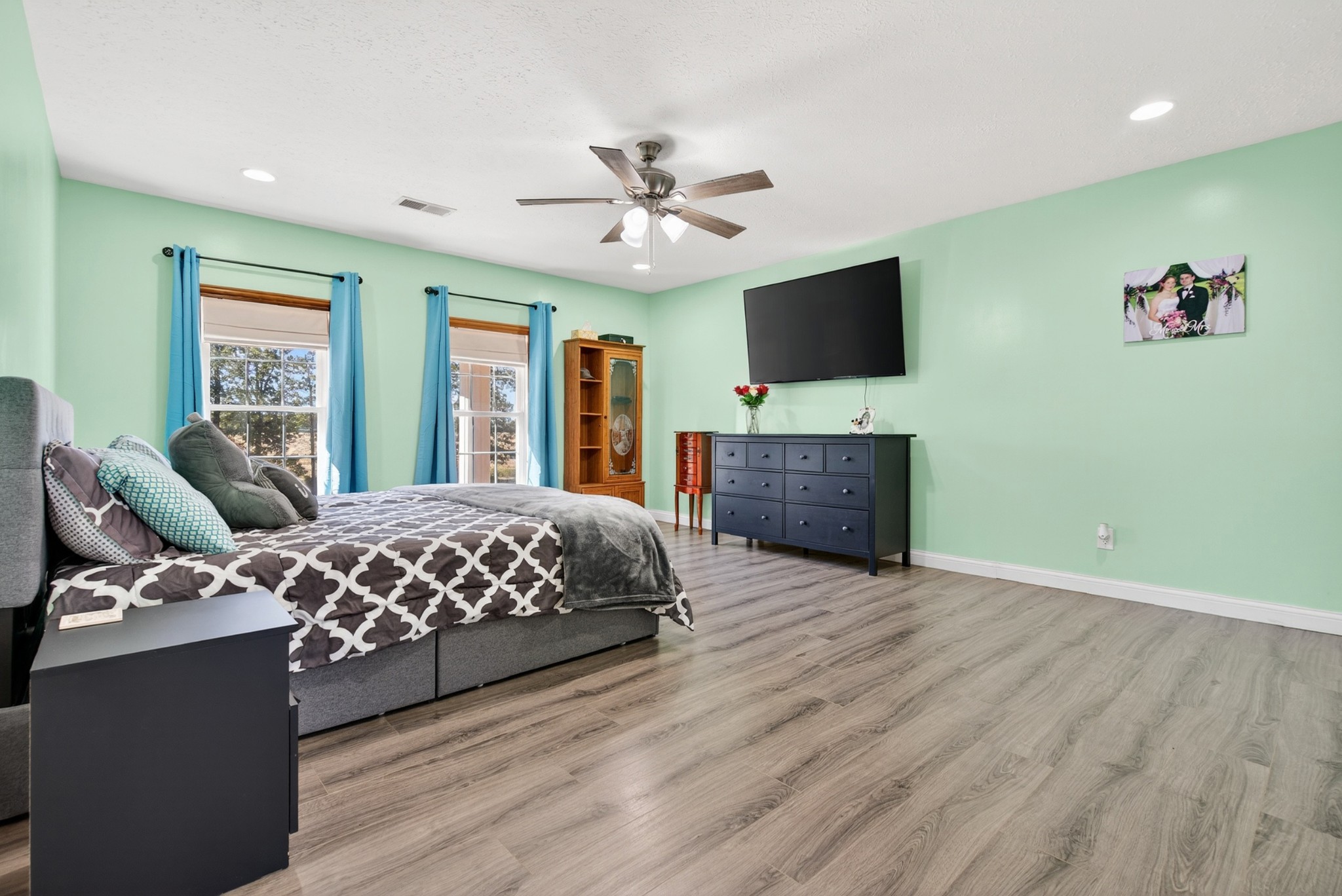 Puryear, Tennessee, 38251, United States, 4 Bedrooms Bedrooms, ,4 BathroomsBathrooms,Residential,For Sale,1981229