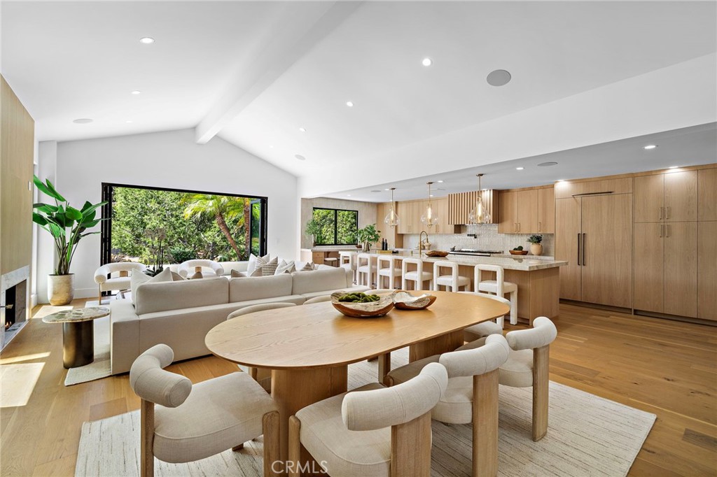 Newport Beach, California, 92660, United States, 4 Bedrooms Bedrooms, ,5 BathroomsBathrooms,Residential,For Sale,1942289