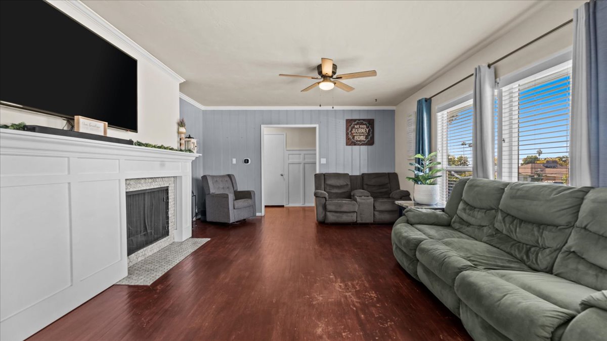 San Bernardino, California, 92404, United States, 3 Bedrooms Bedrooms, ,2 BathroomsBathrooms,Residential,For Sale,1990430