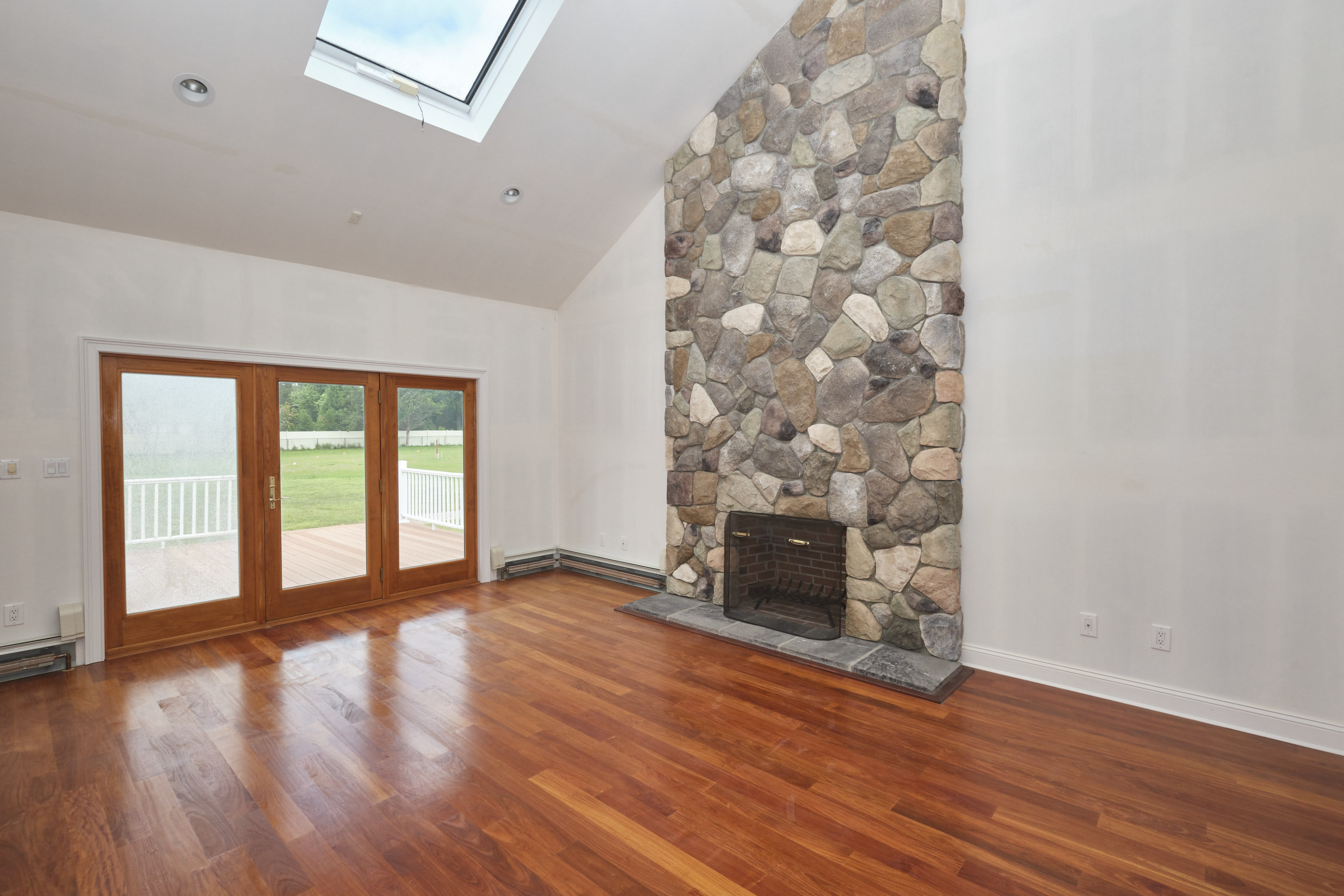 East Marion, New York, 11939, United States, 3 Bedrooms Bedrooms, ,3 BathroomsBathrooms,Residential,For Sale,1895057