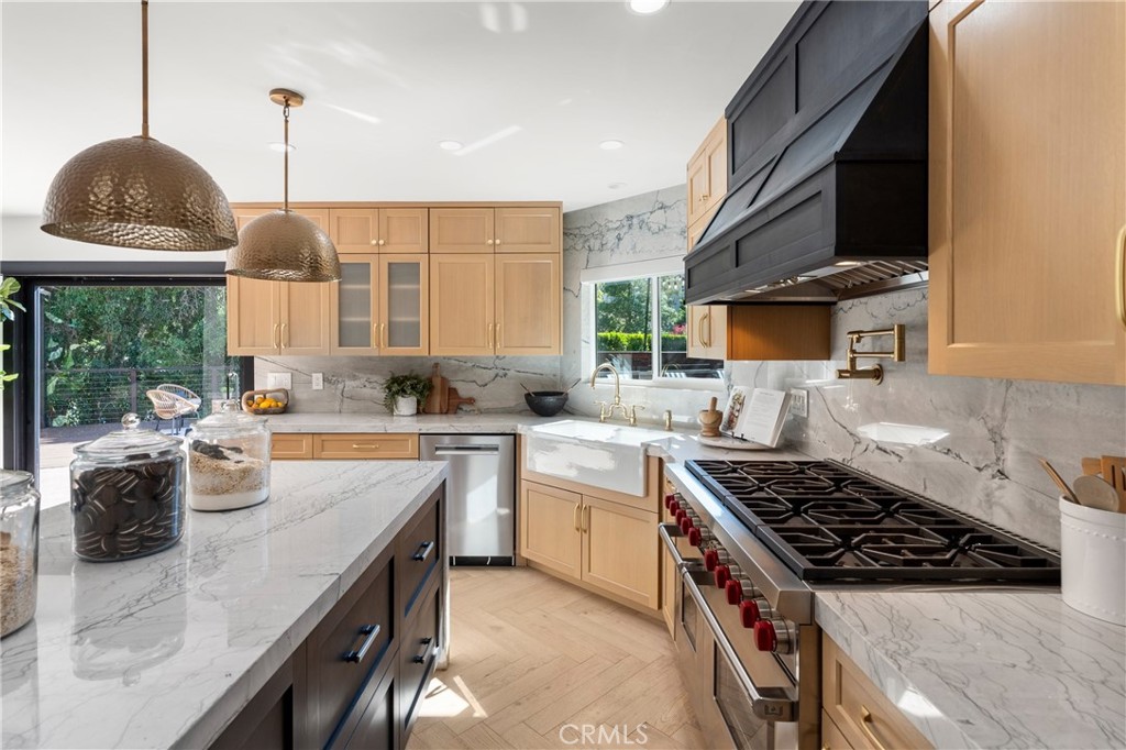 Yorba Linda, California, 92886, United States, 5 Bedrooms Bedrooms, ,6 BathroomsBathrooms,Residential,For Sale,1891782