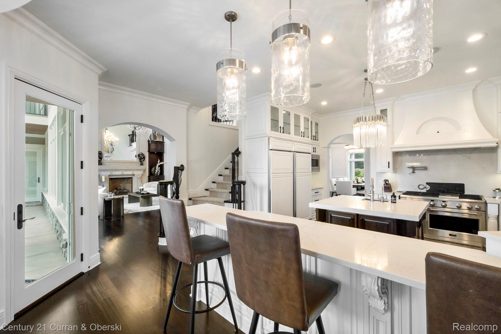 South Lyon, Michigan, 48178, United States, 6 Bedrooms Bedrooms, ,8 BathroomsBathrooms,Residential,For Sale,1976277