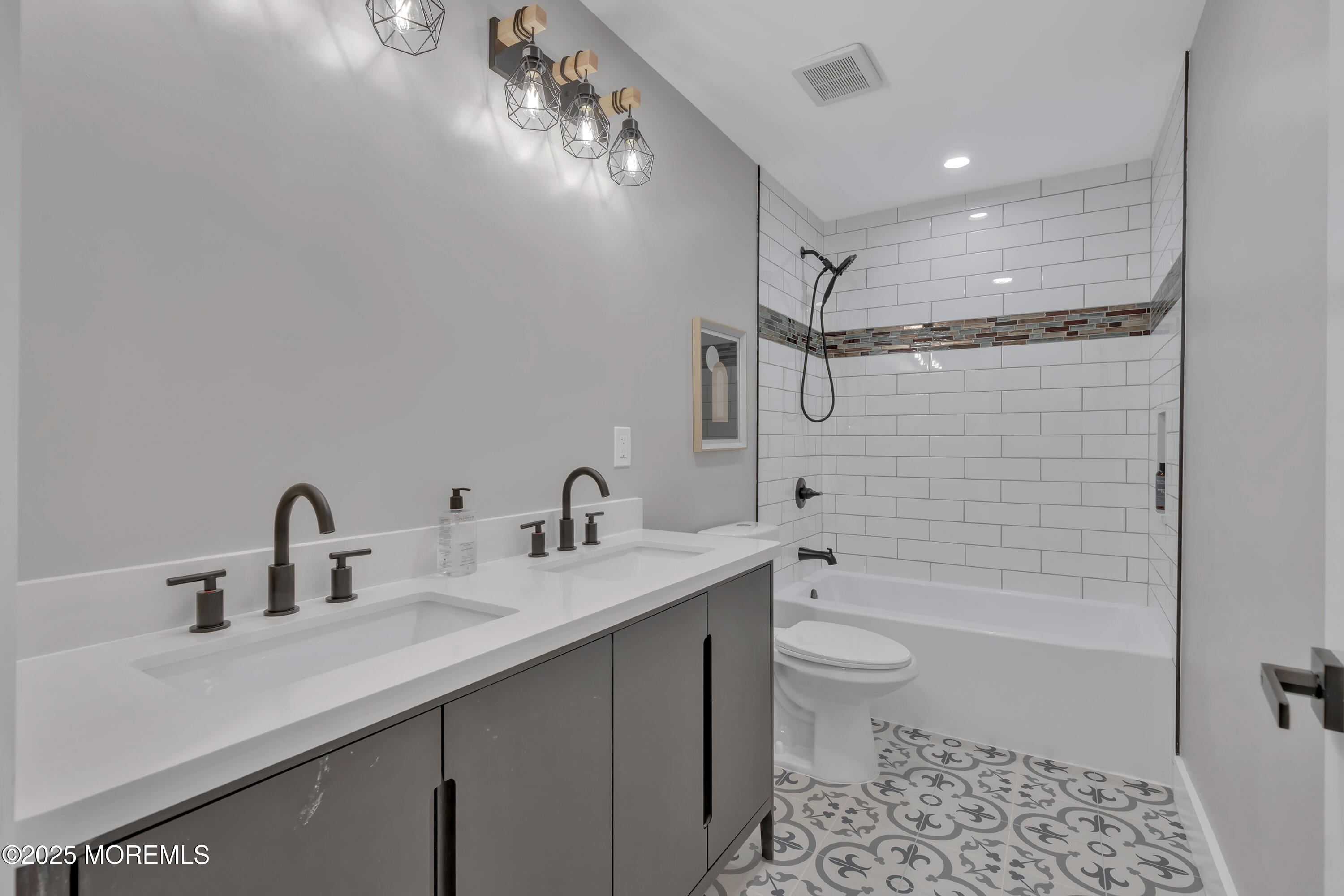 Tinton Falls, New Jersey, 07724, United States, 5 Bedrooms Bedrooms, ,4 BathroomsBathrooms,Residential,For Sale,1909686