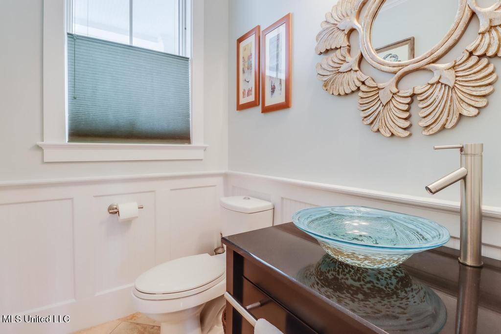 Gulfport, Mississippi, 39507, United States, 4 Bedrooms Bedrooms, ,3 BathroomsBathrooms,Residential,For Sale,1903526
