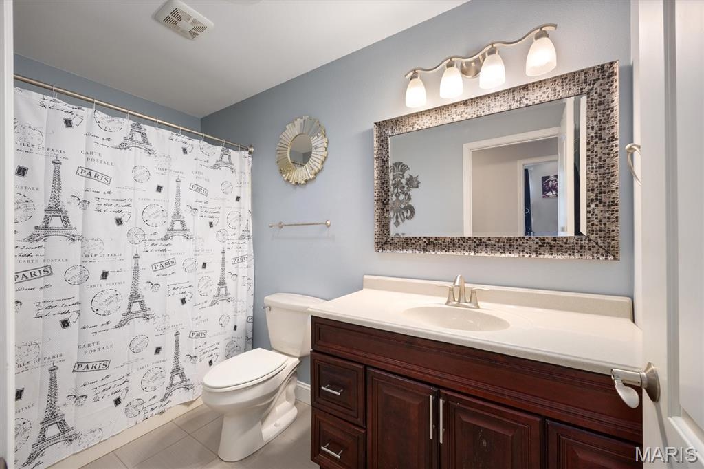 O'fallon, Illinois, 62269, United States, 4 Bedrooms Bedrooms, ,4 BathroomsBathrooms,Residential,For Sale,1988009