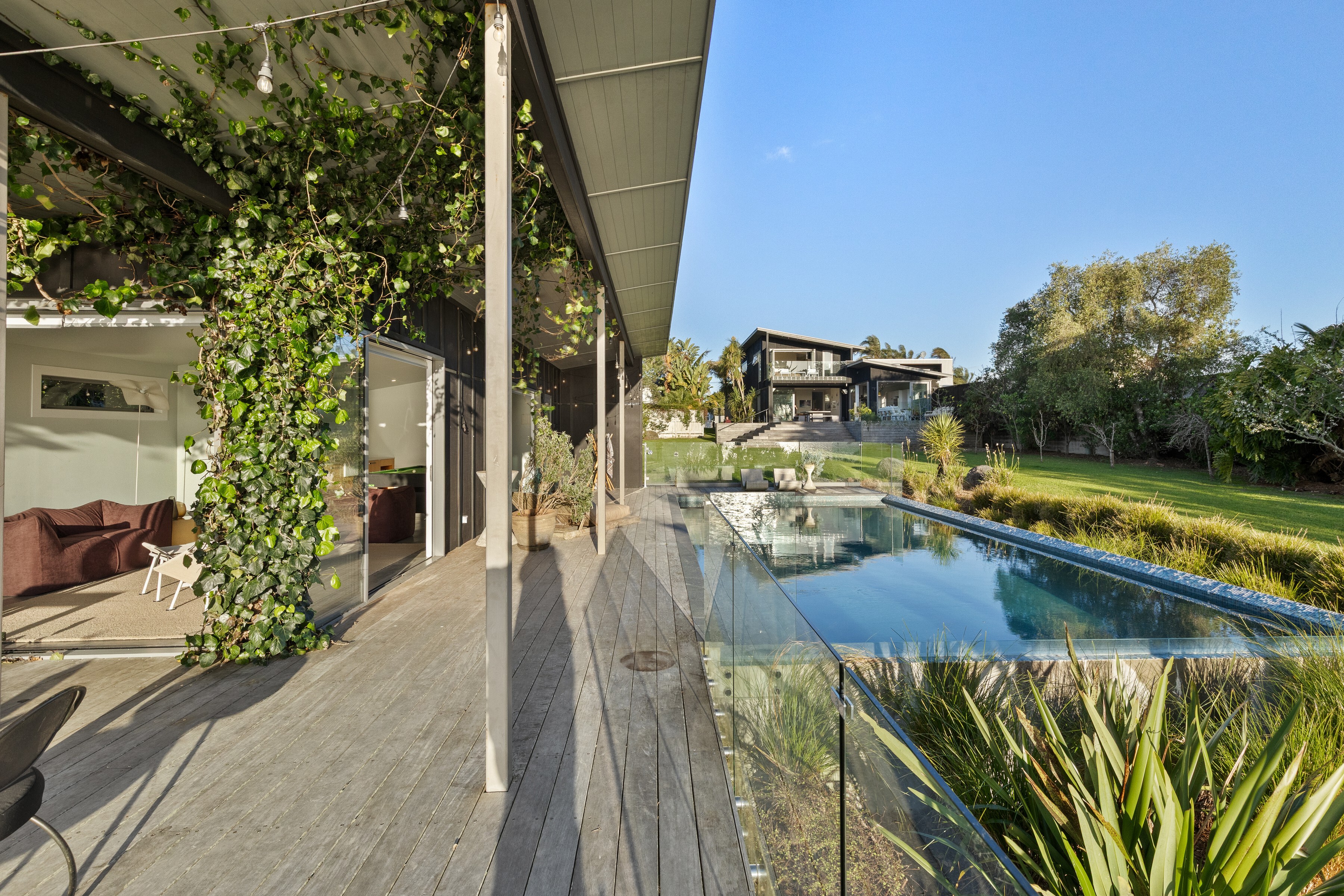  A Truly Extraordinary Waterfront Opportunity - 物件實景