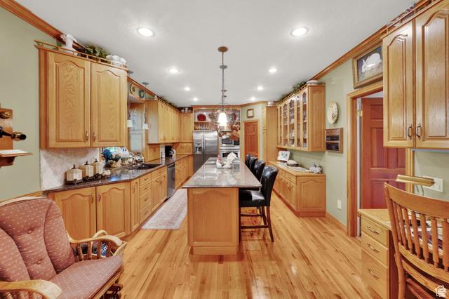 Sandy, Utah, 84093, United States, 5 Bedrooms Bedrooms, ,4 BathroomsBathrooms,Residential,For Sale,2049445