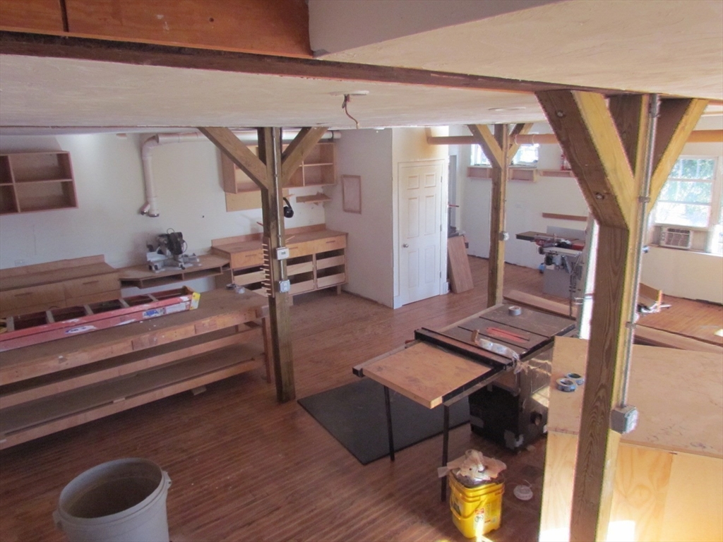 Lunenburg, Massachusetts, 01462, United States, 3 Bedrooms Bedrooms, ,3 BathroomsBathrooms,Residential,For Sale,1967616