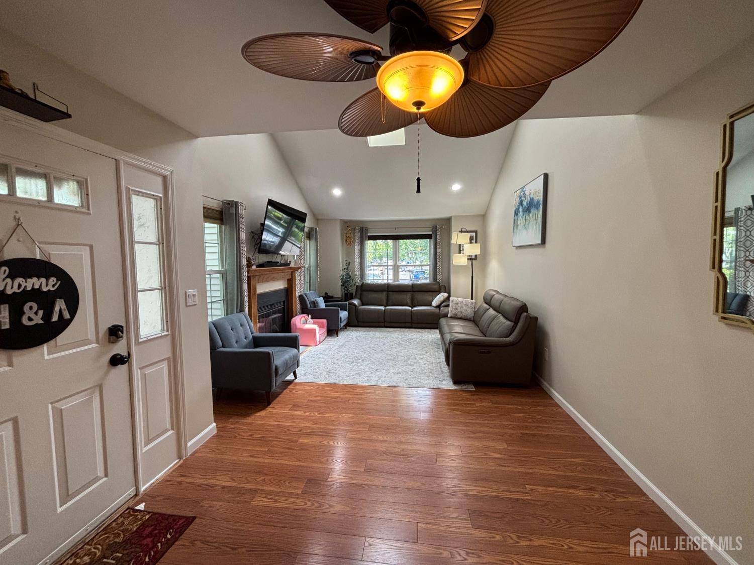 North Brunswick, New Jersey, 08902, United States, 3 Bedrooms Bedrooms, ,3 BathroomsBathrooms,Residential,For Sale,2048487