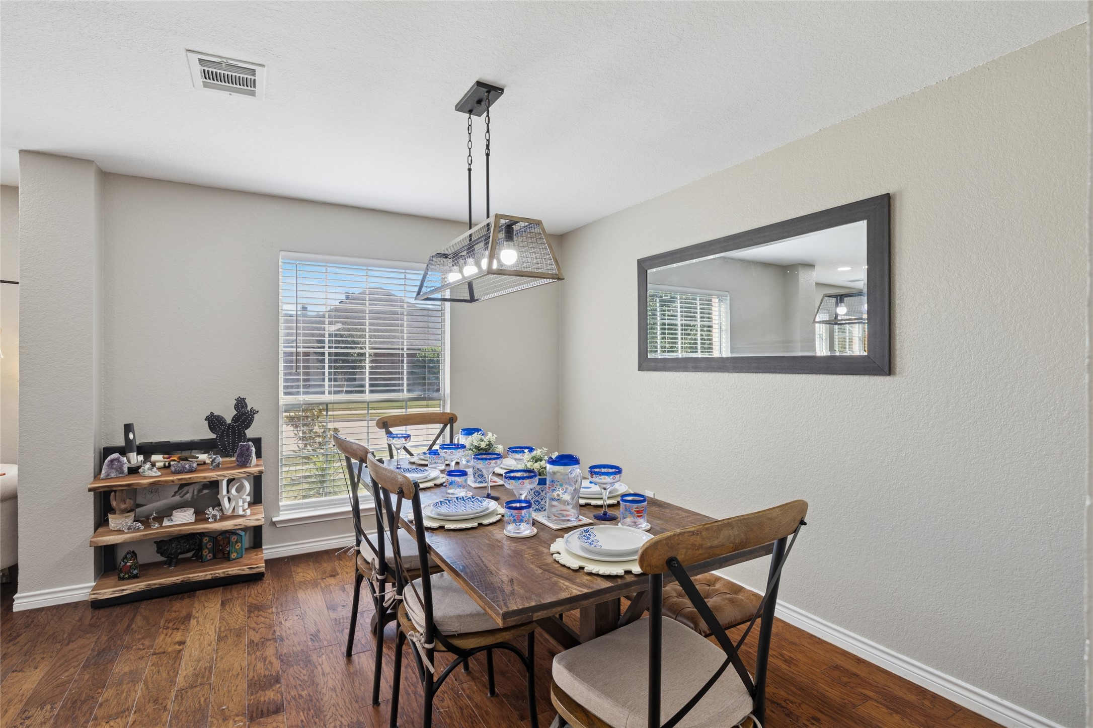 Keller, Texas, 76248, United States, 5 Bedrooms Bedrooms, ,3 BathroomsBathrooms,Residential,For Sale,1988935