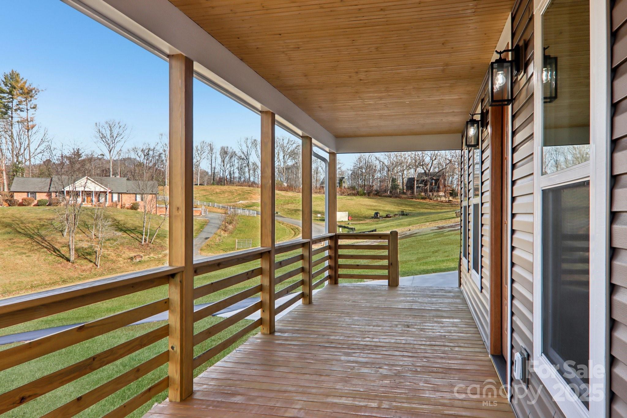 Candler, North Carolina, 28715, United States, 3 Bedrooms Bedrooms, ,3 BathroomsBathrooms,Residential,For Sale,2002526