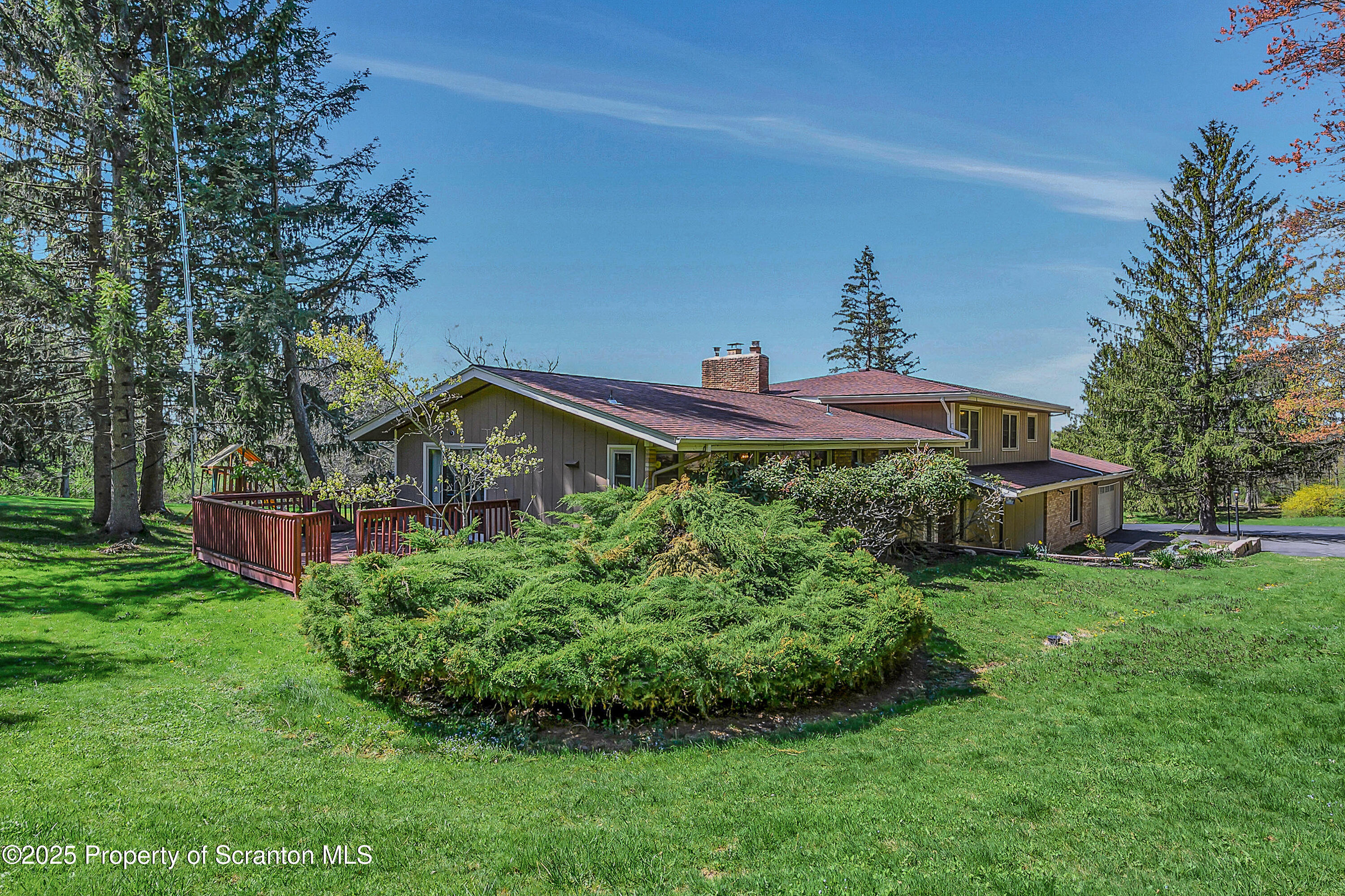 Clarks Summit, Pennsylvania, 18411, United States, 5 Bedrooms Bedrooms, ,4 BathroomsBathrooms,Residential,For Sale,1971485