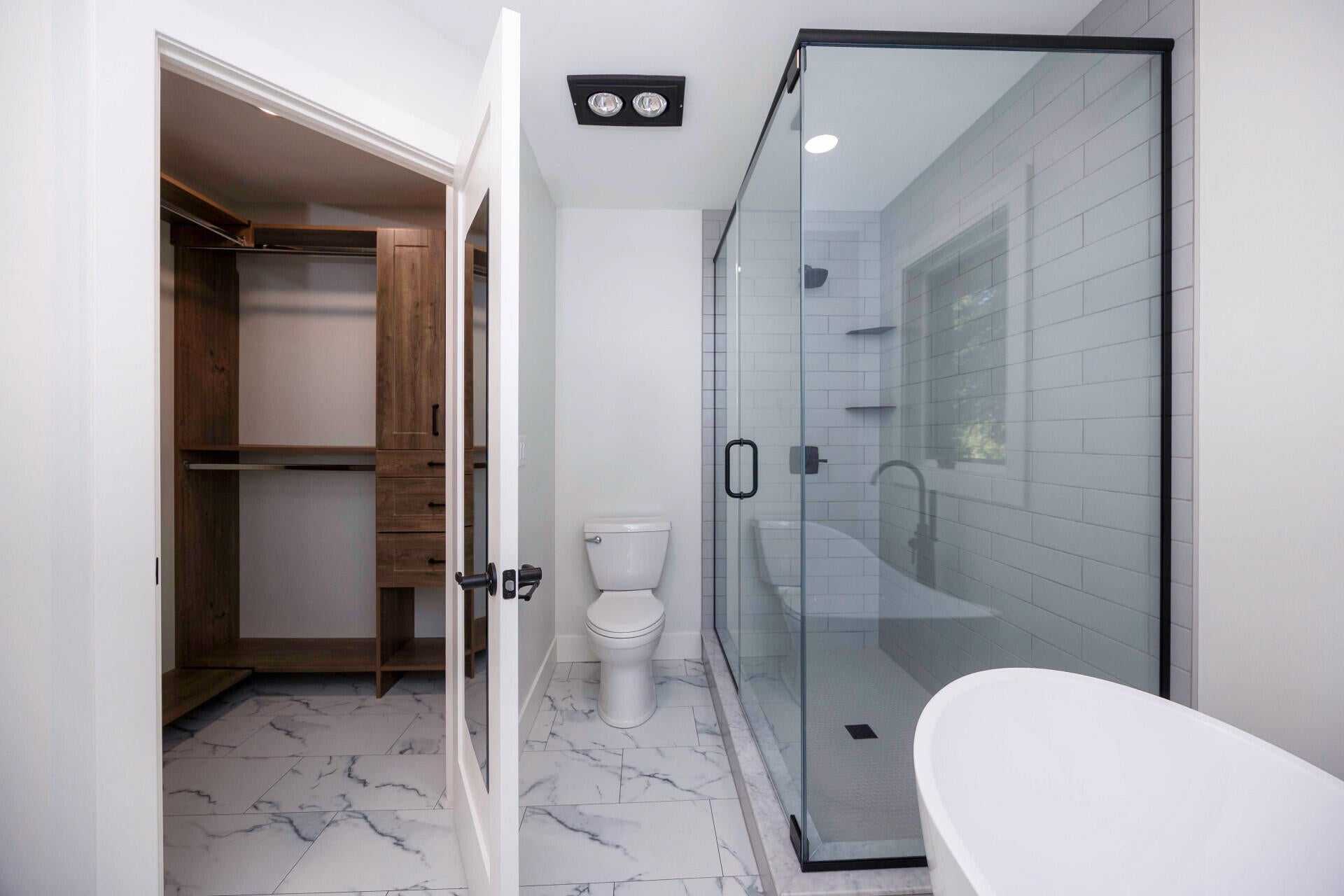 Brooklyn, Michigan, 49230, United States, 3 Bedrooms Bedrooms, ,3 BathroomsBathrooms,Residential,For Sale,1991046